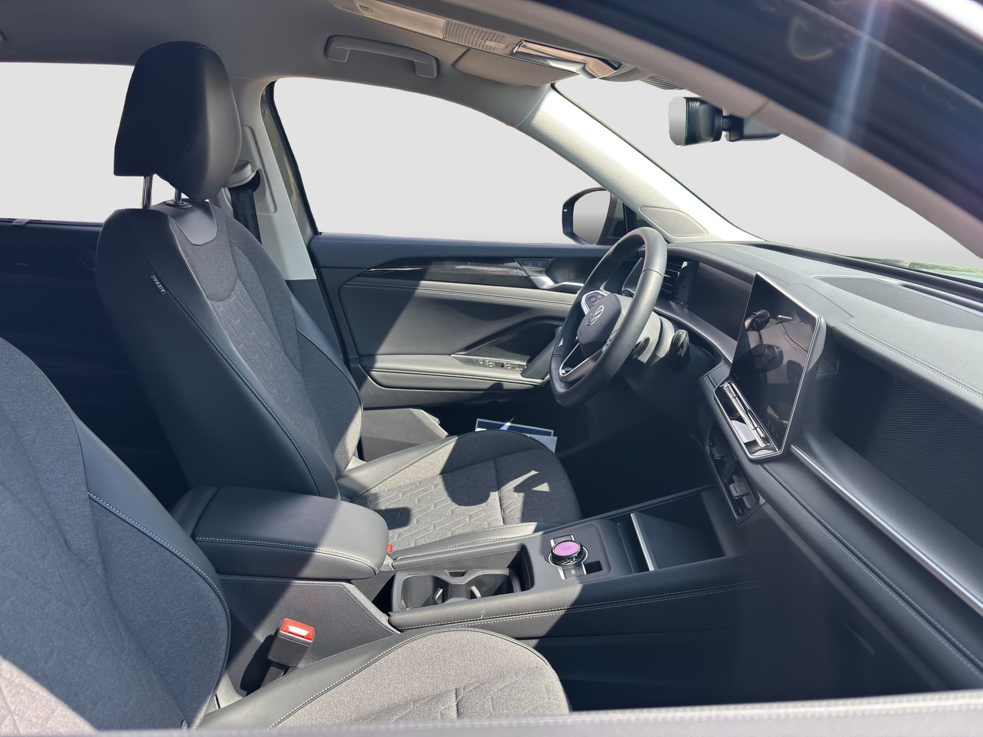 Volkswagen Tayron Life 1.5 eTSI 150 PS DSG AHK NAVI ACC Kamera Bild 13