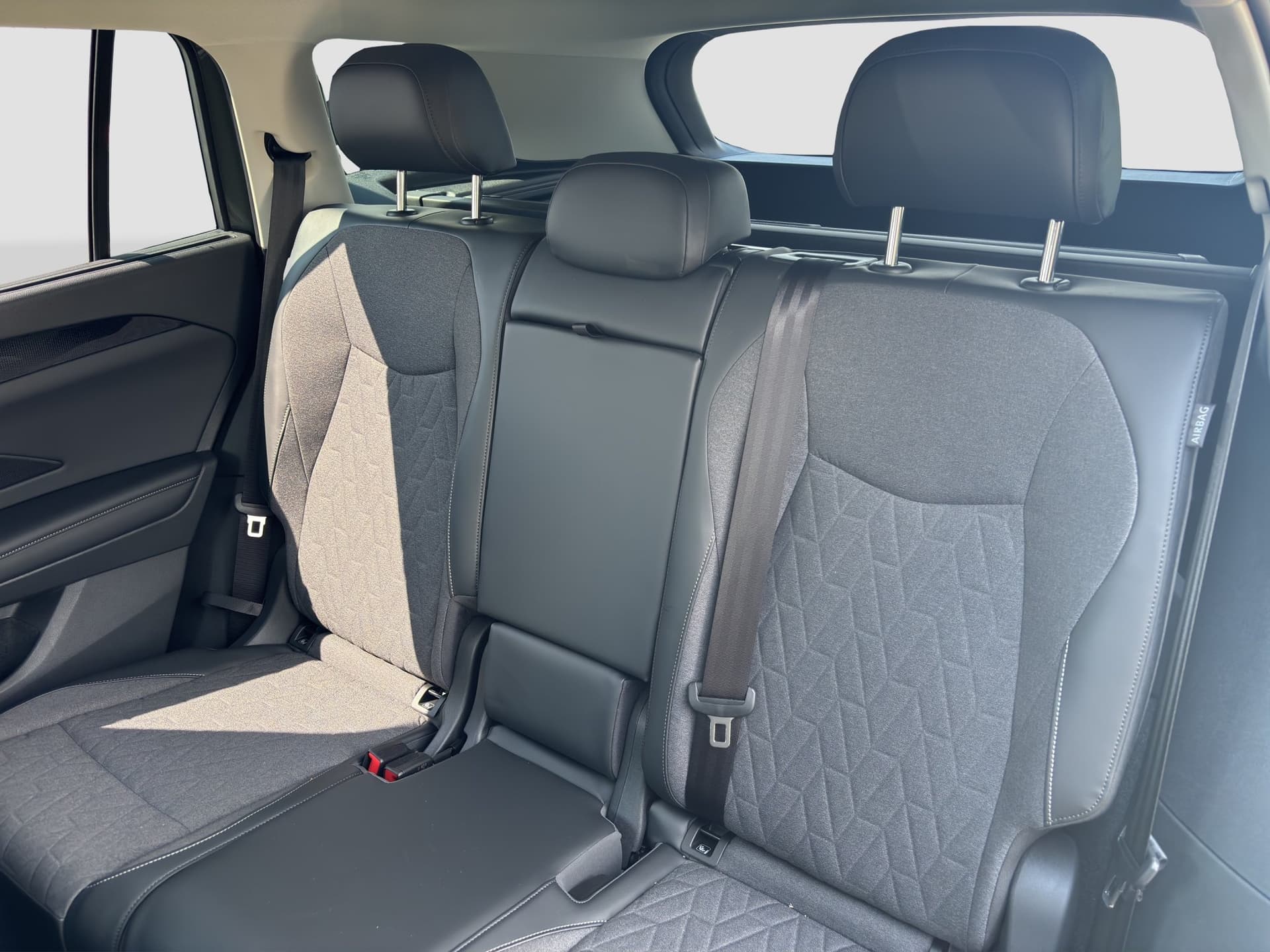 Volkswagen Tayron Life 1.5 eTSI 150 PS DSG AHK NAVI ACC Kamera Bild 14