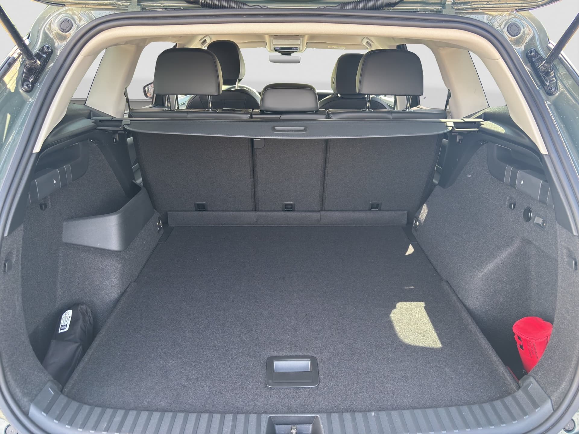 Volkswagen Tayron Life 1.5 eTSI 150 PS DSG AHK NAVI ACC Kamera Bild 16
