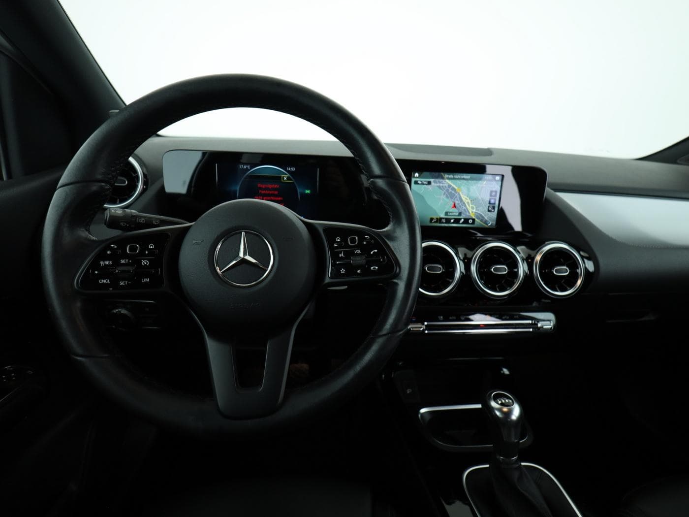 Mercedes-Benz B 180 d Bild 11