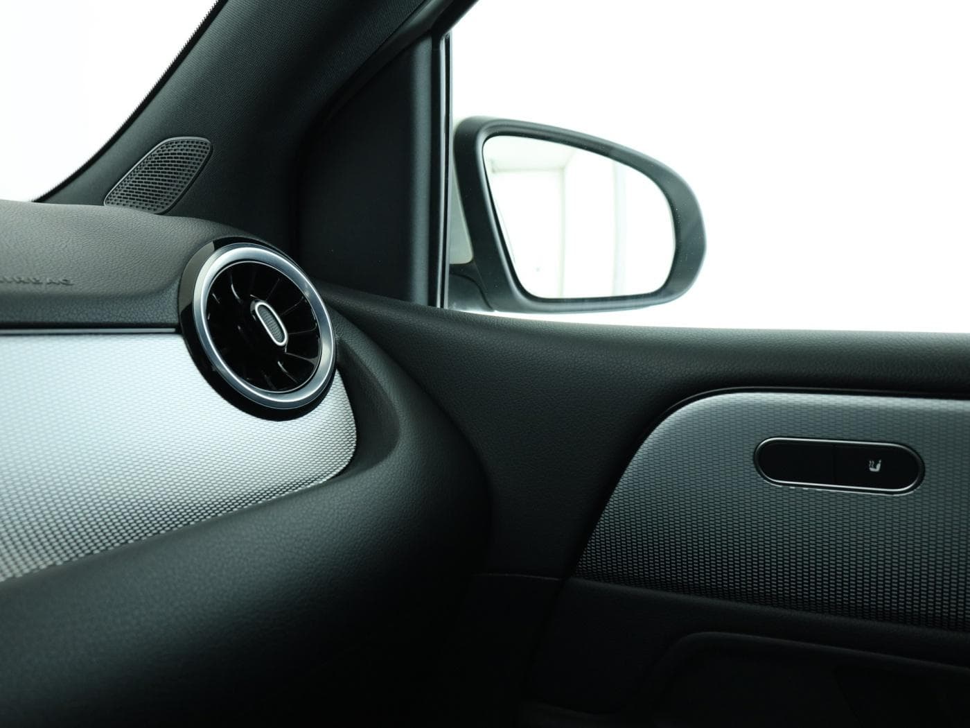 Mercedes-Benz B 180 d Bild 16