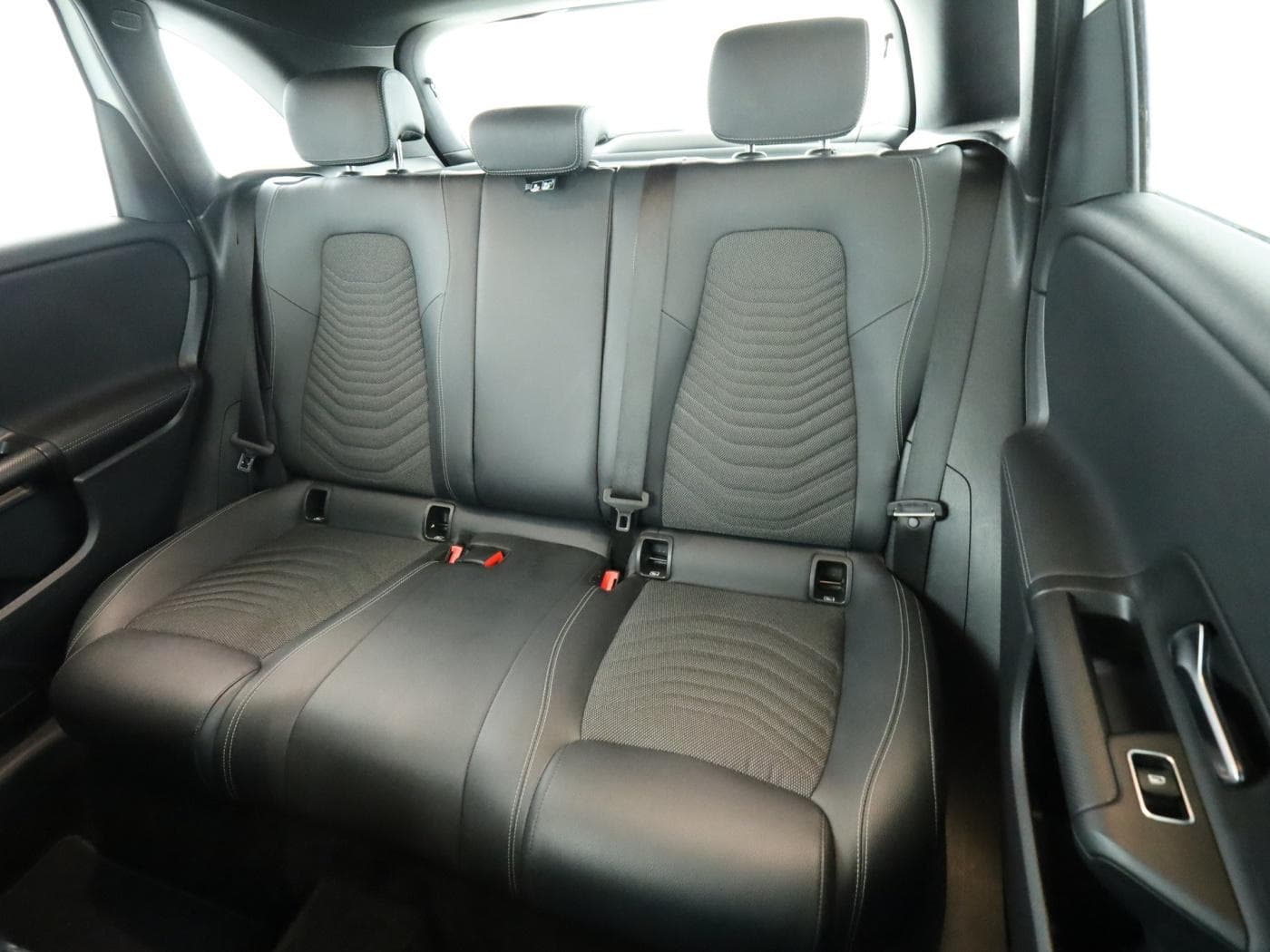 Mercedes-Benz B 180 d Bild 18