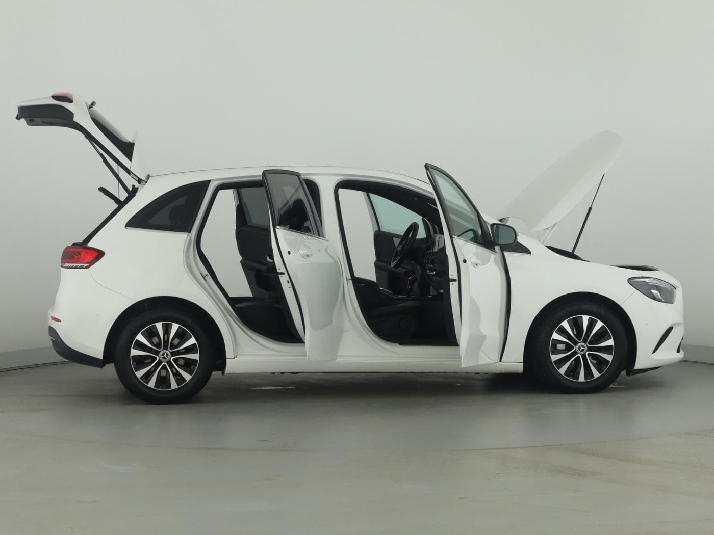 Mercedes-Benz B 180 d Bild 8