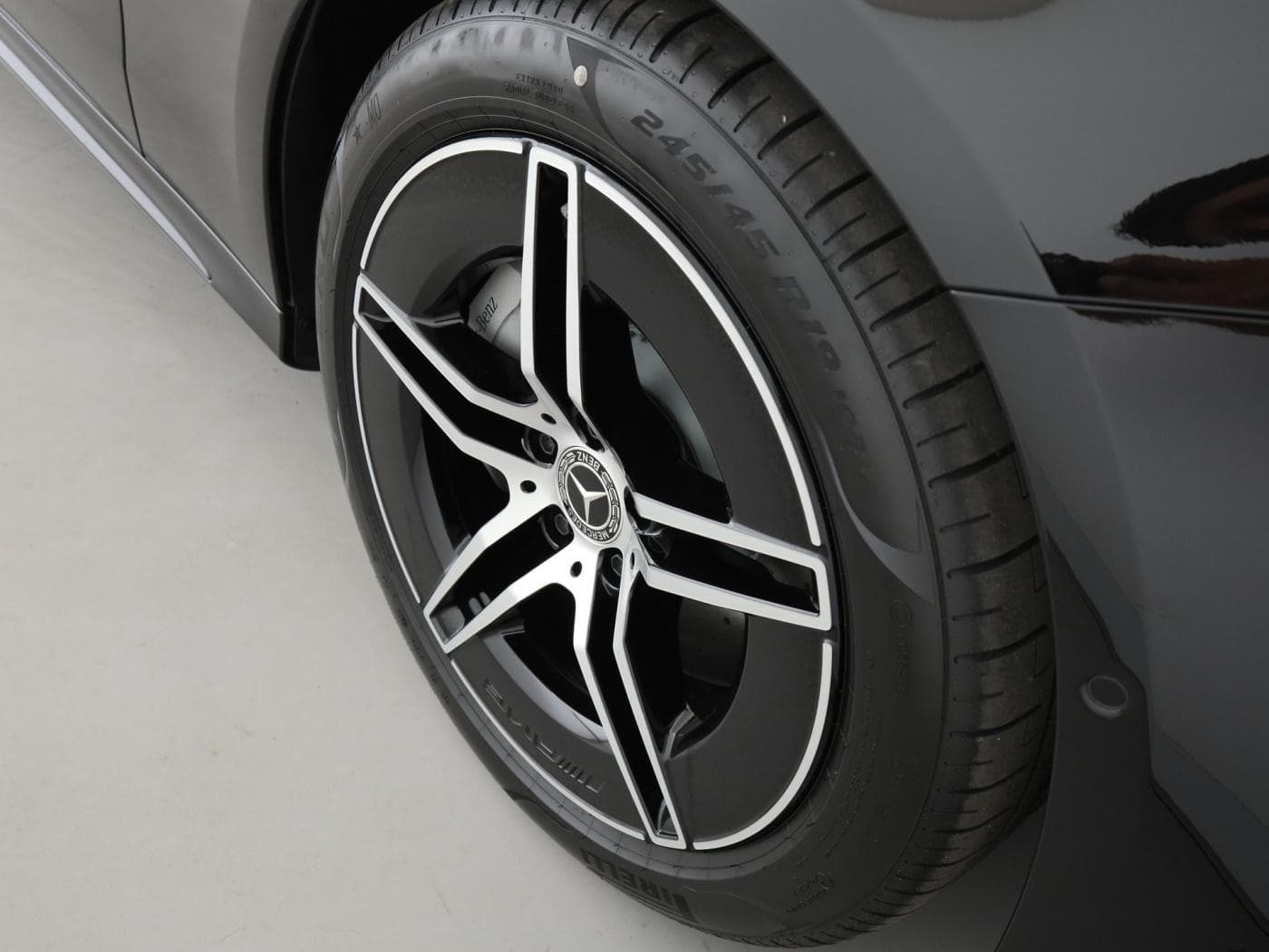 Mercedes-Benz E 220 d Bild 22