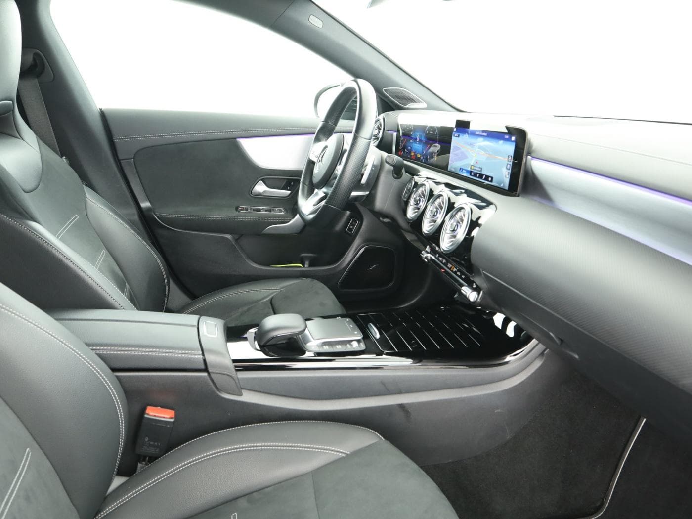 Mercedes-Benz CLA 220 d Bild 17