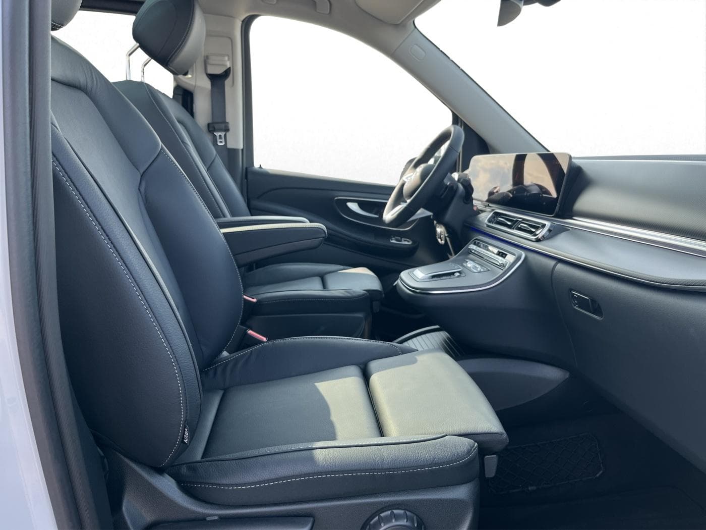Mercedes-Benz V 250 d 4MATIC AVANTGARDE AMG Bild 13