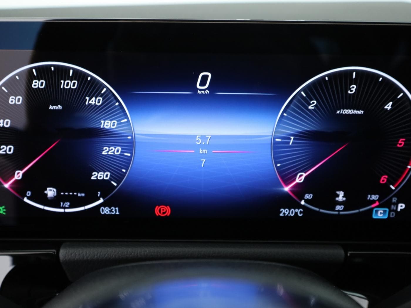 Mercedes-Benz B 200 d Bild 12