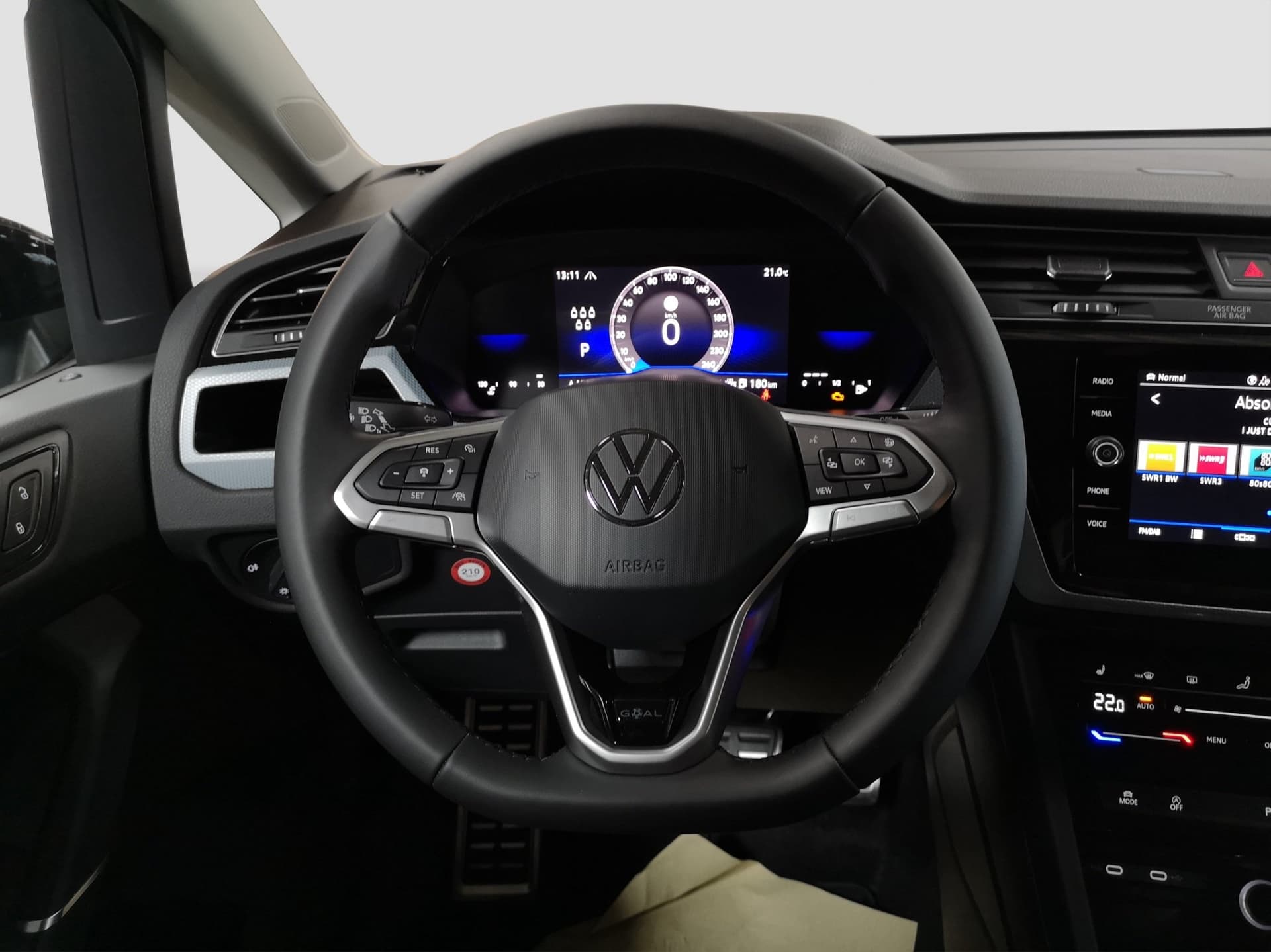 Volkswagen Touran GOAL 1.5 TSI 150 PS 7-SITZE KAMERA ACC Bild 10