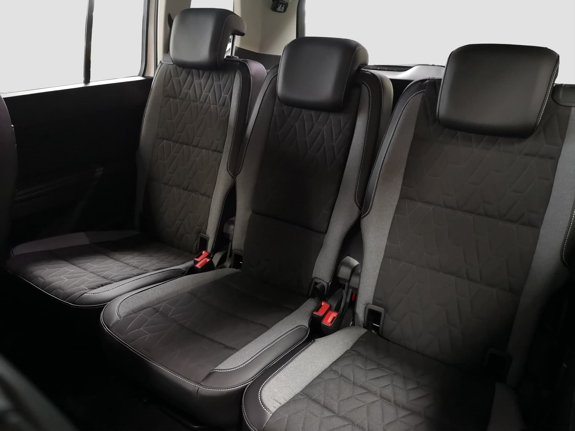 Volkswagen Touran GOAL 1.5 TSI 150 PS 7-SITZE KAMERA ACC Bild 17
