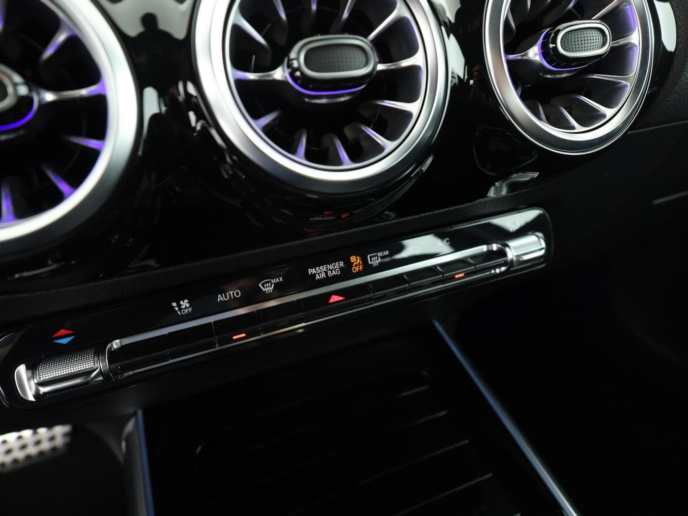 Mercedes-Benz B 220 d Bild 14