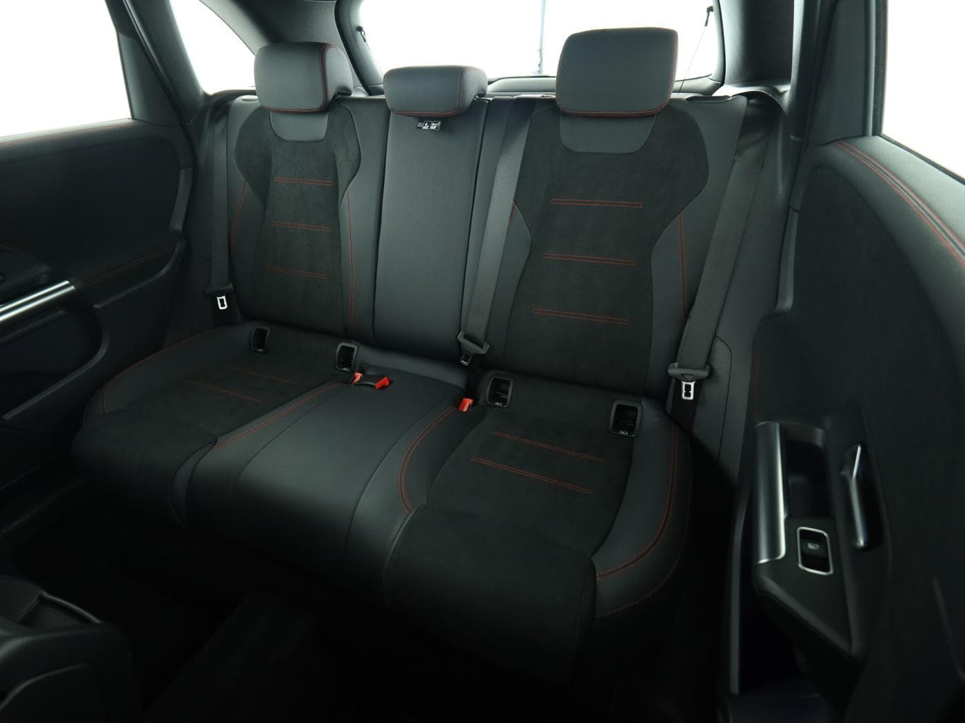 Mercedes-Benz B 220 d Bild 18