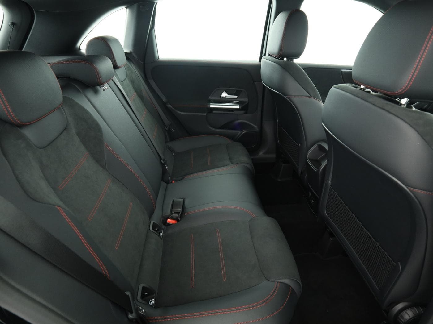 Mercedes-Benz B 220 d Bild 26