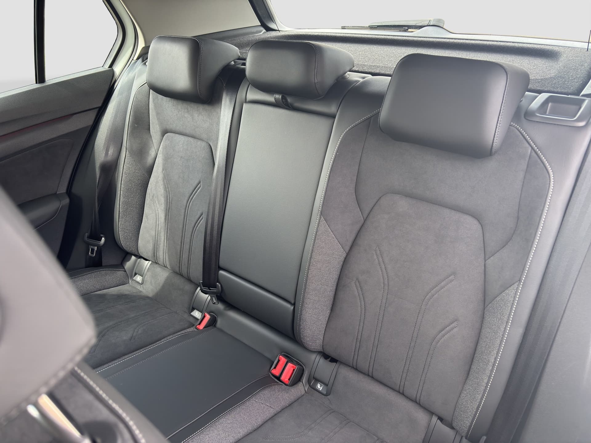 Volkswagen Golf Life 1.5 TSI 115 PS DSG NAVI ACC Harman Kardon Bild 14