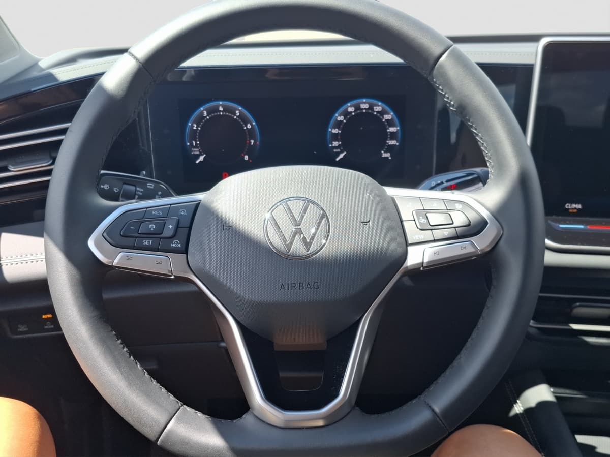 Volkswagen Tiguan Elegance 1.5 TSI 150 PS DSG AHK NAVI Kamera Bild 10