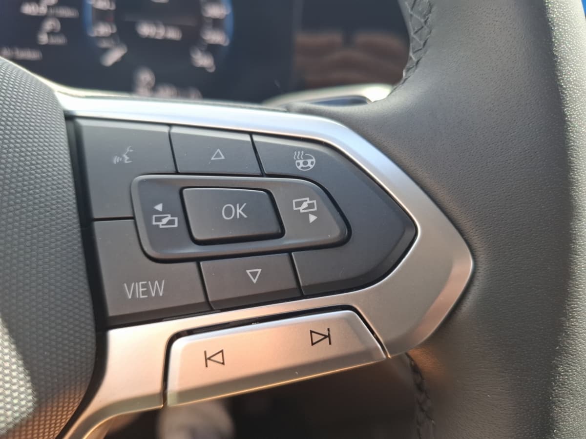 Volkswagen Tiguan Elegance 1.5 TSI 150 PS DSG AHK NAVI Kamera Bild 23