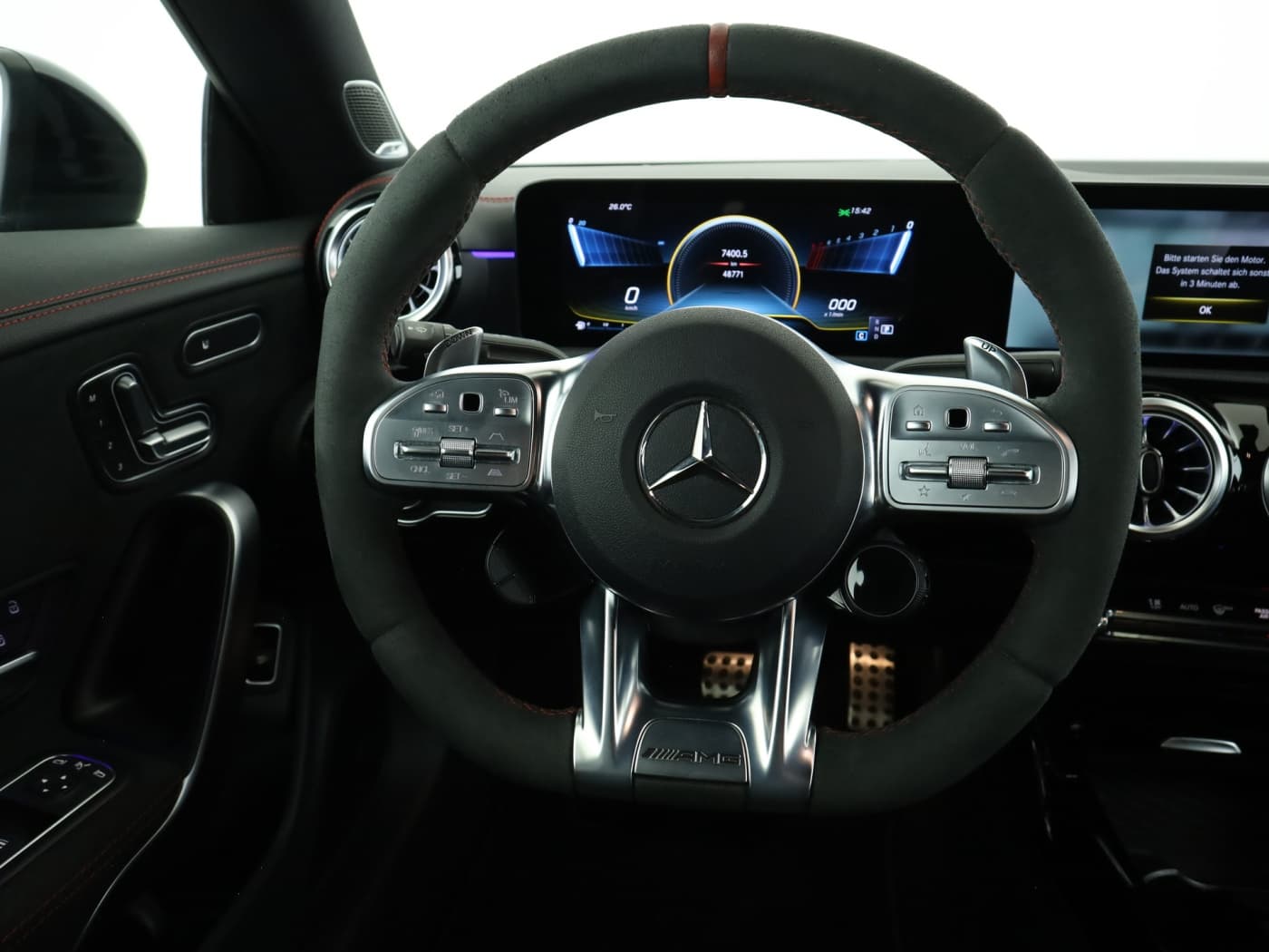 Mercedes-Benz CLA 35 AMG 4M Bild 11