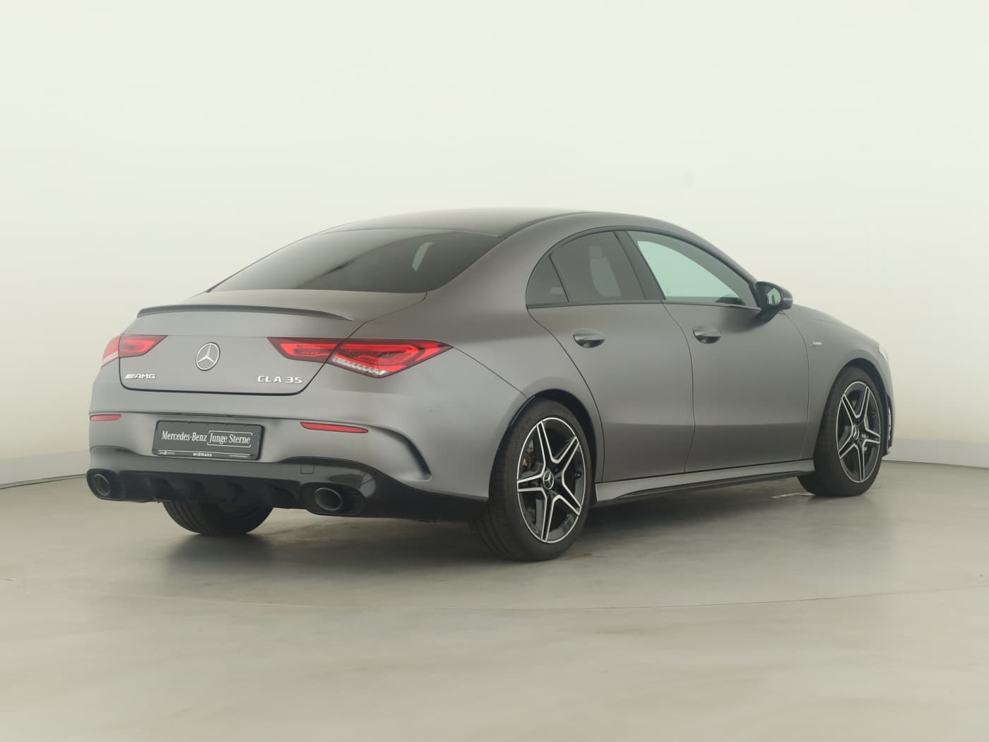 Mercedes-Benz CLA 35 AMG 4M Bild 2