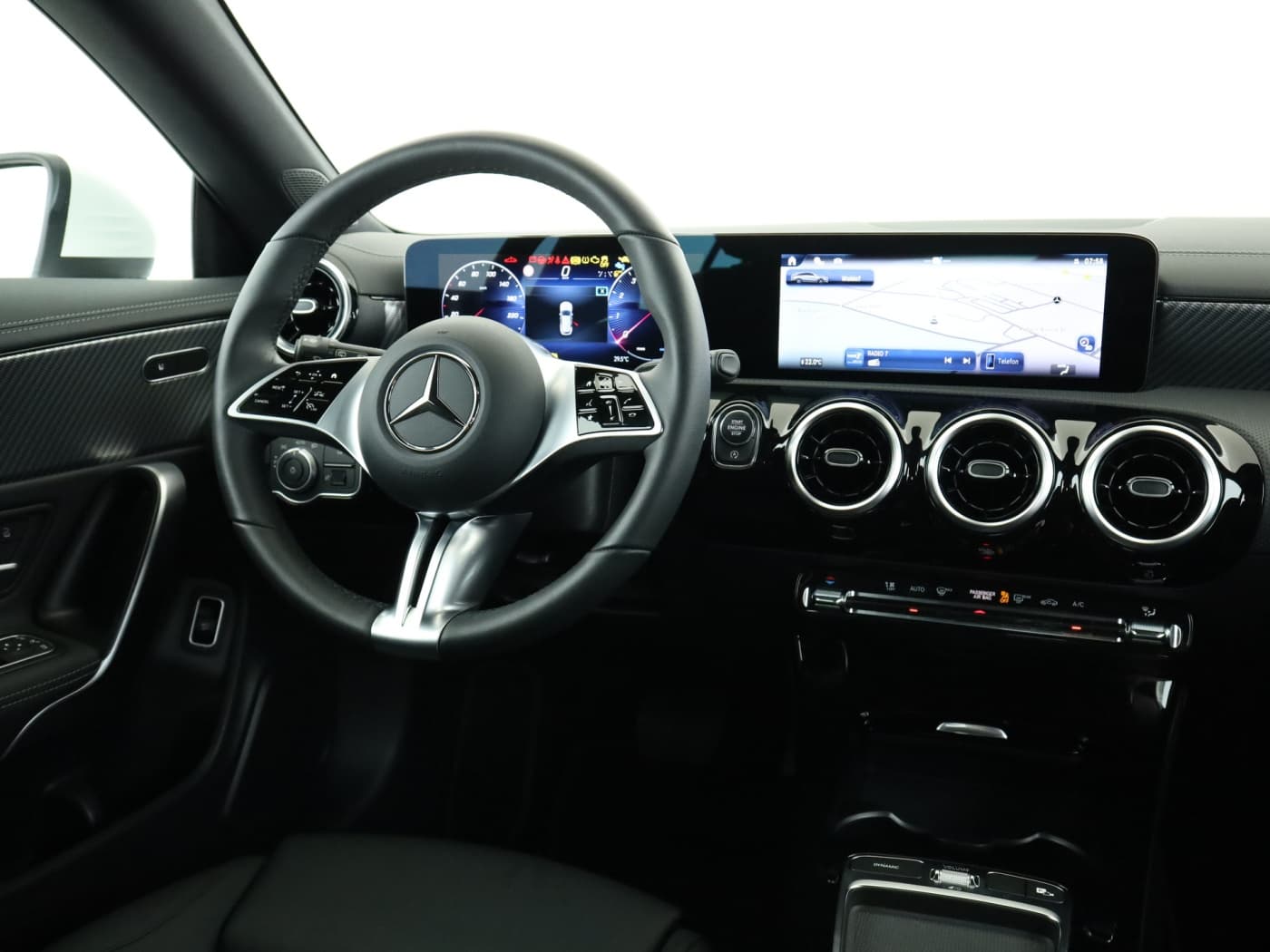 Mercedes-Benz CLA 180 SB Bild 10
