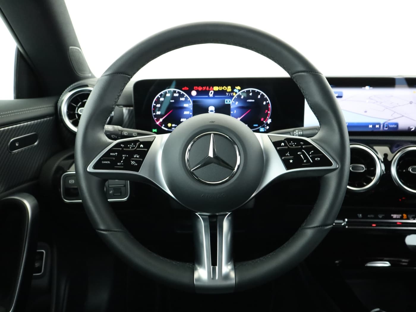 Mercedes-Benz CLA 180 SB Bild 11