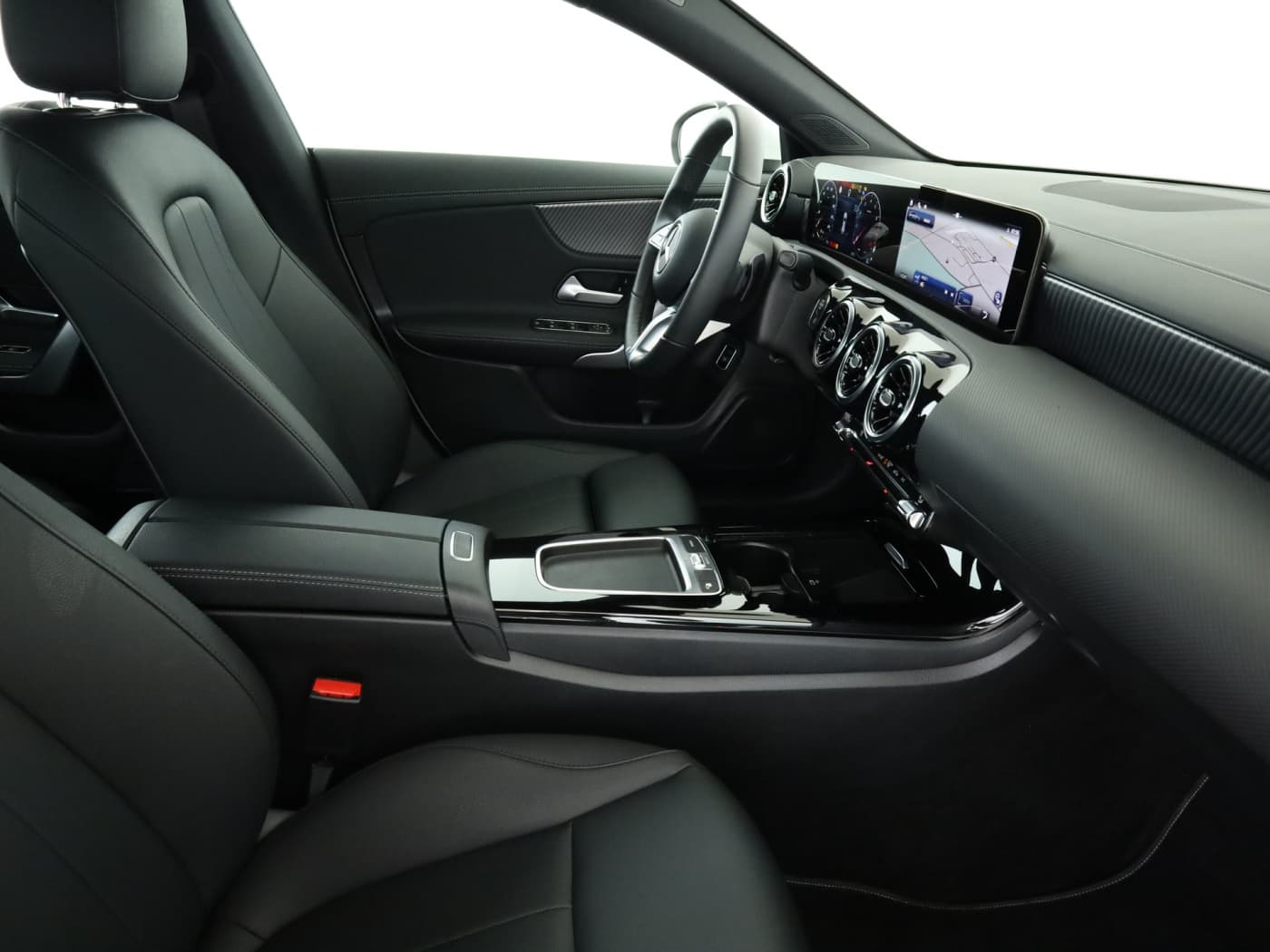 Mercedes-Benz CLA 180 SB Bild 17