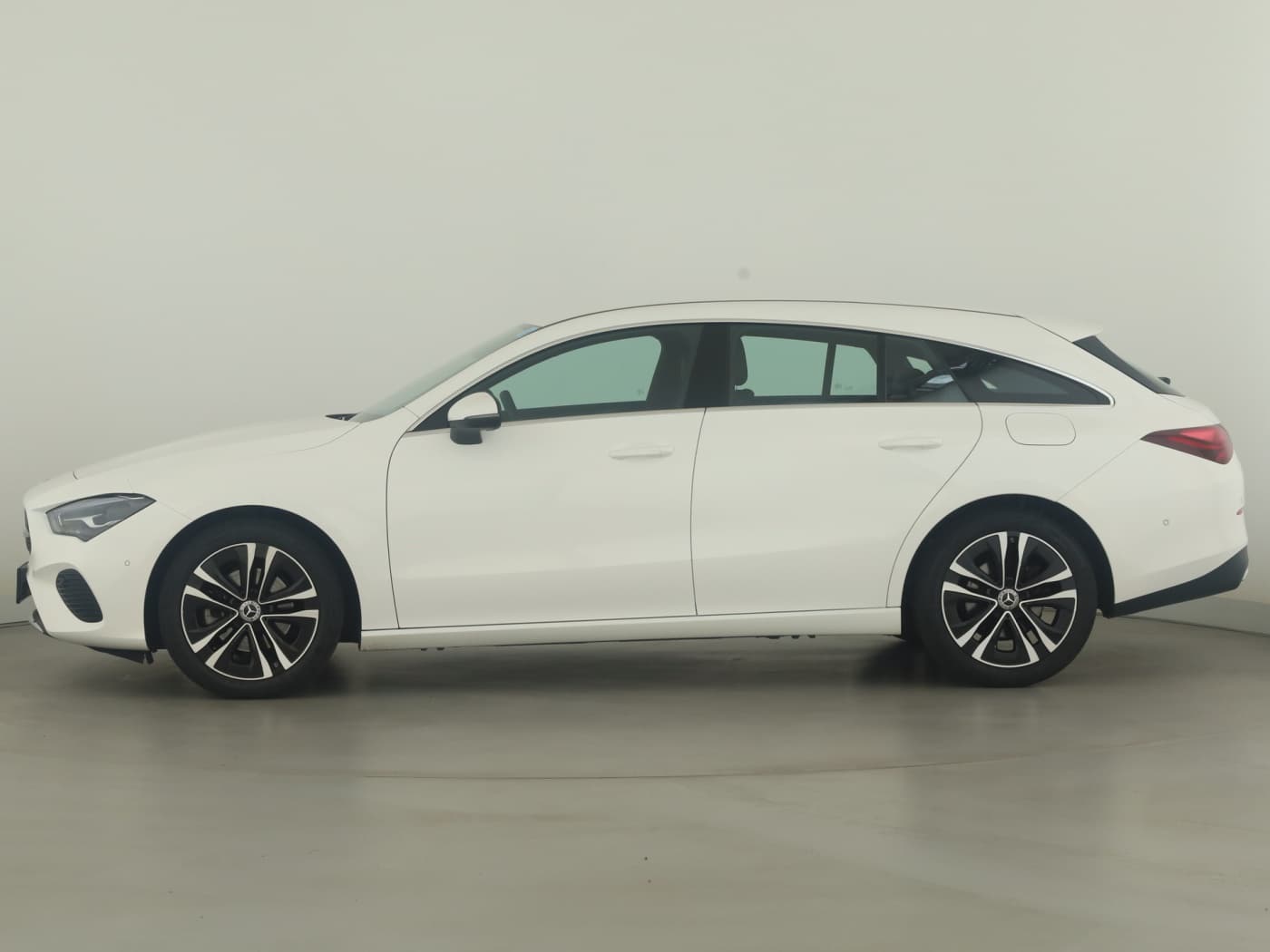 Mercedes-Benz CLA 180 SB Bild 7