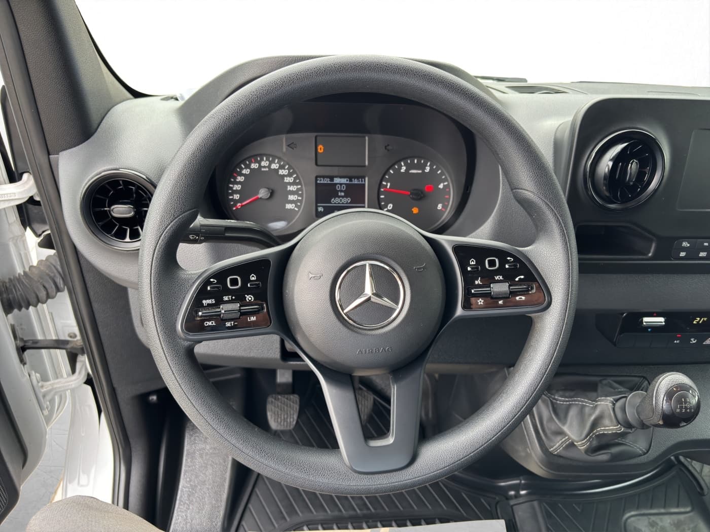 Mercedes-Benz Sprinter 317 CDI Kasten Hochdach Standard Bild 10