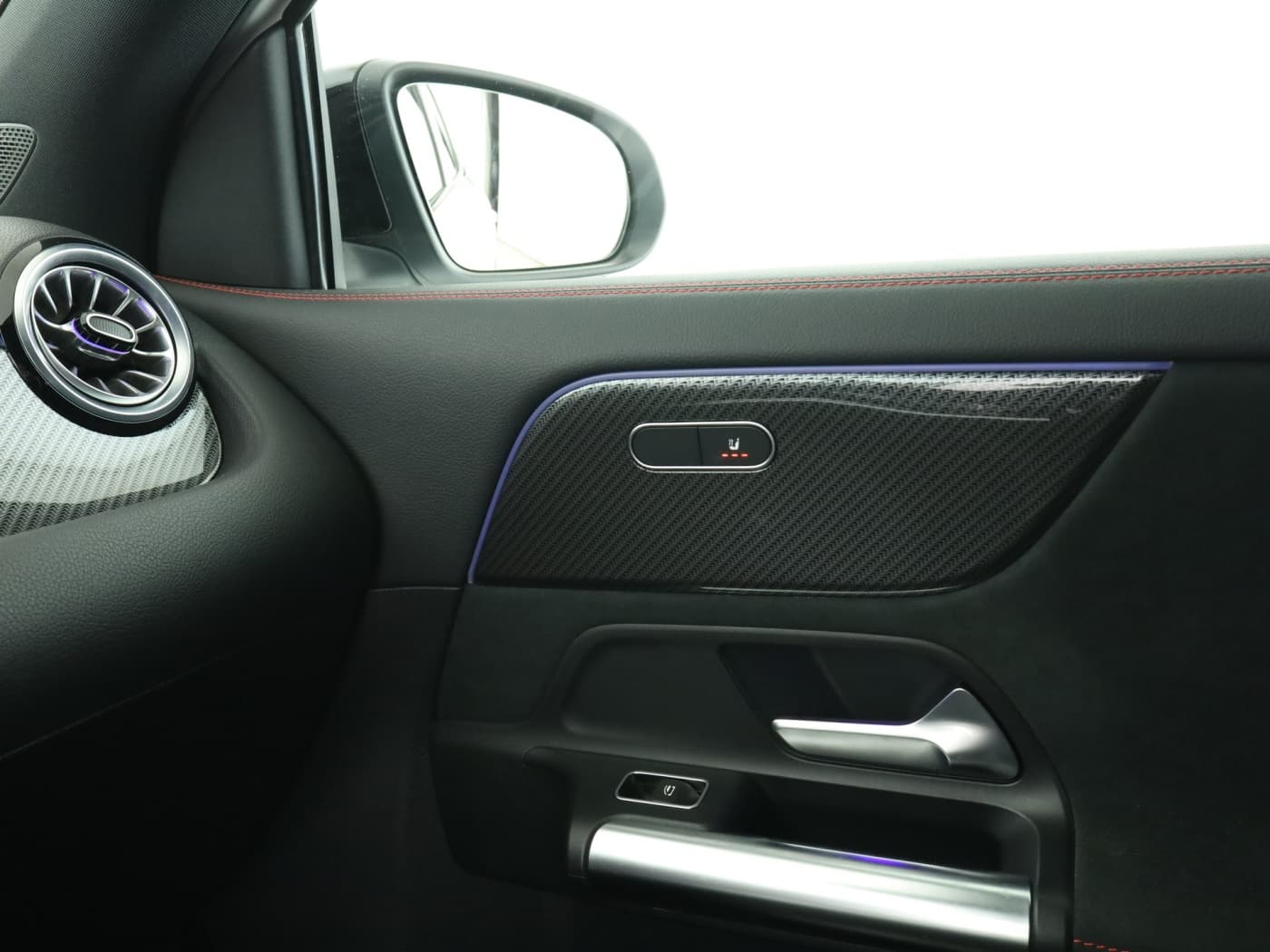 Mercedes-Benz GLA 200 Bild 16