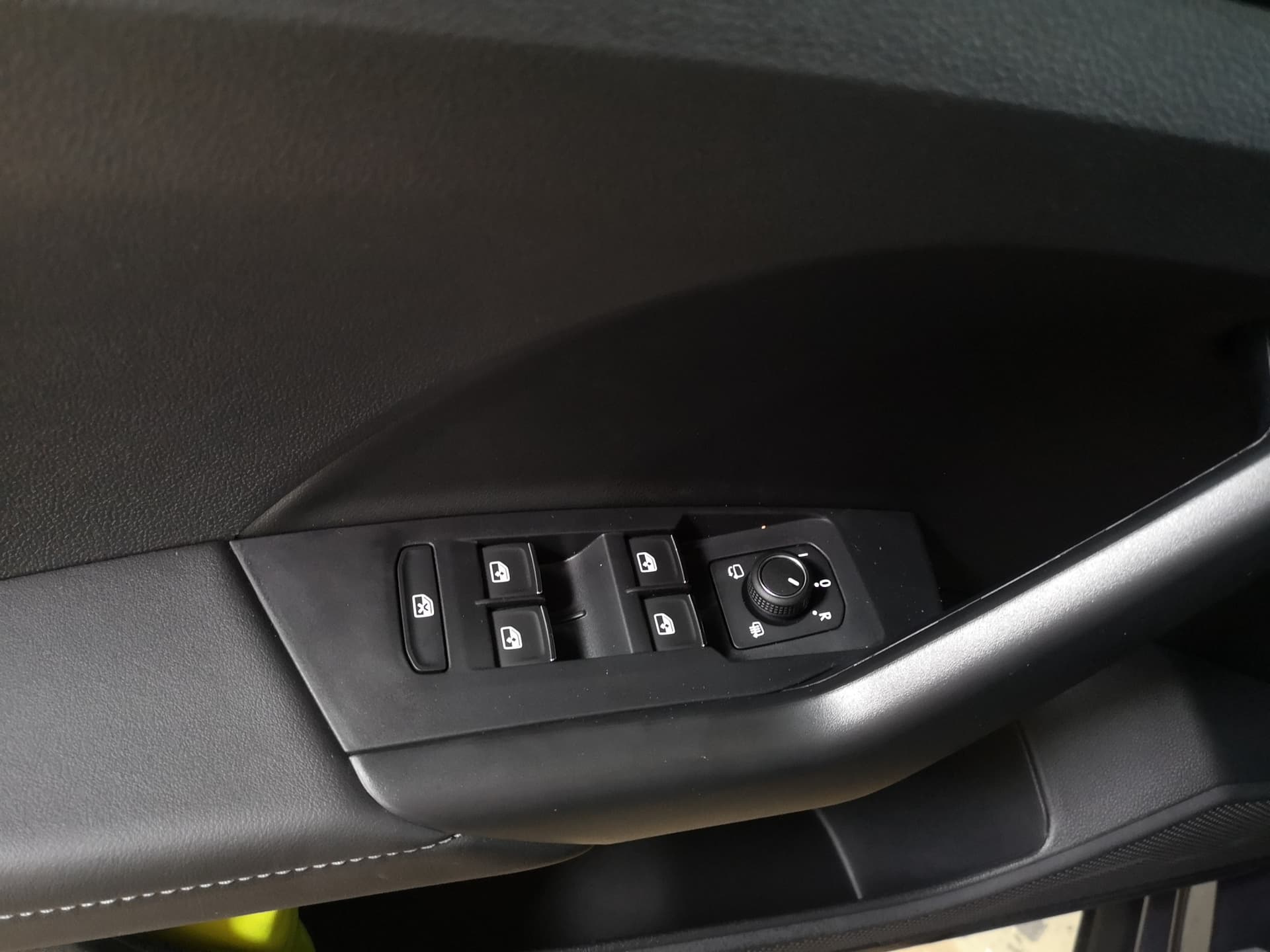 Volkswagen T-Cross Life 1.0 l TSI OPF  DSG Bild 18