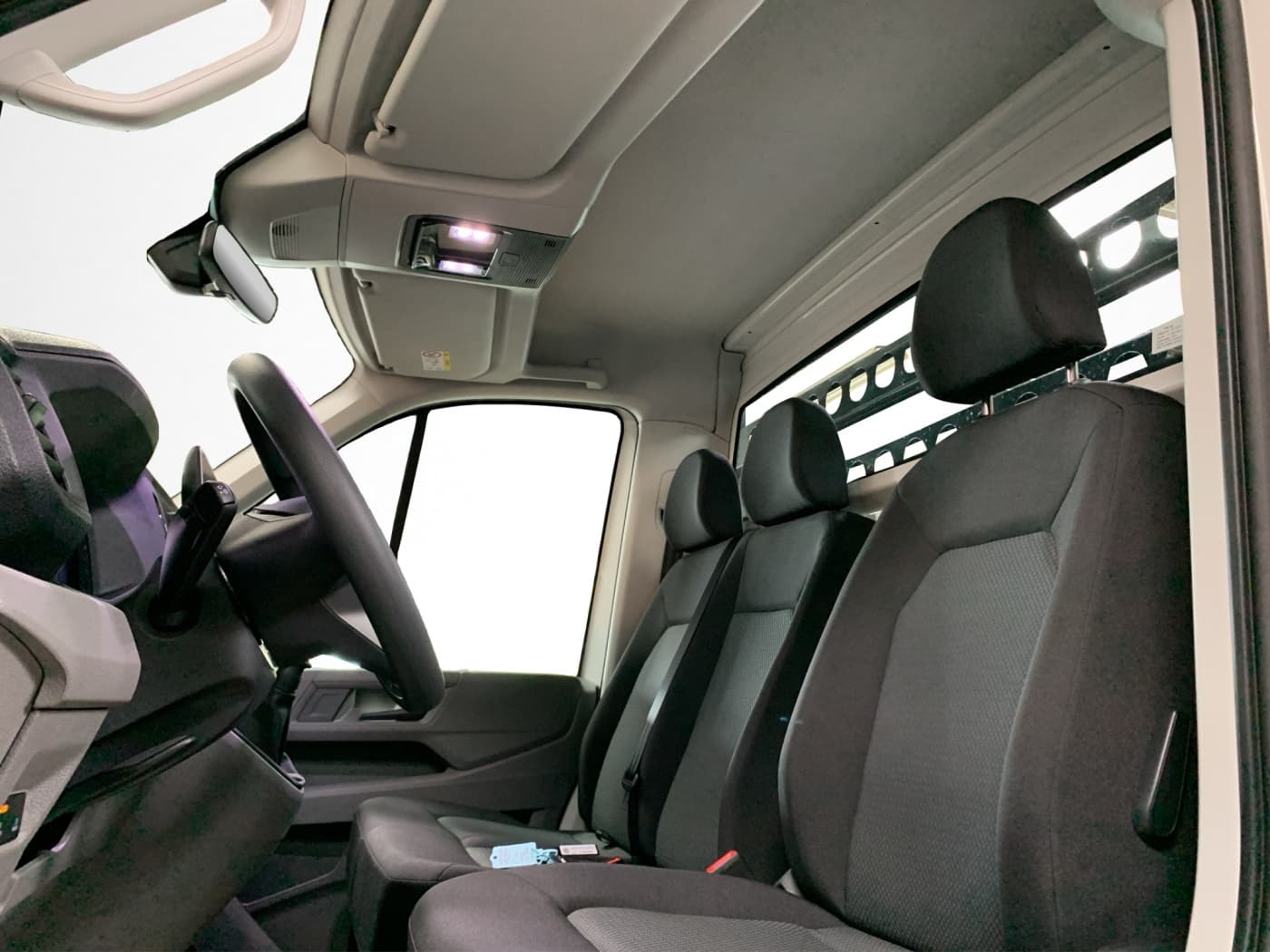 Volkswagen Crafter 35 2.0 TDI 103 kW Pritsche L2 FWD Bild 14