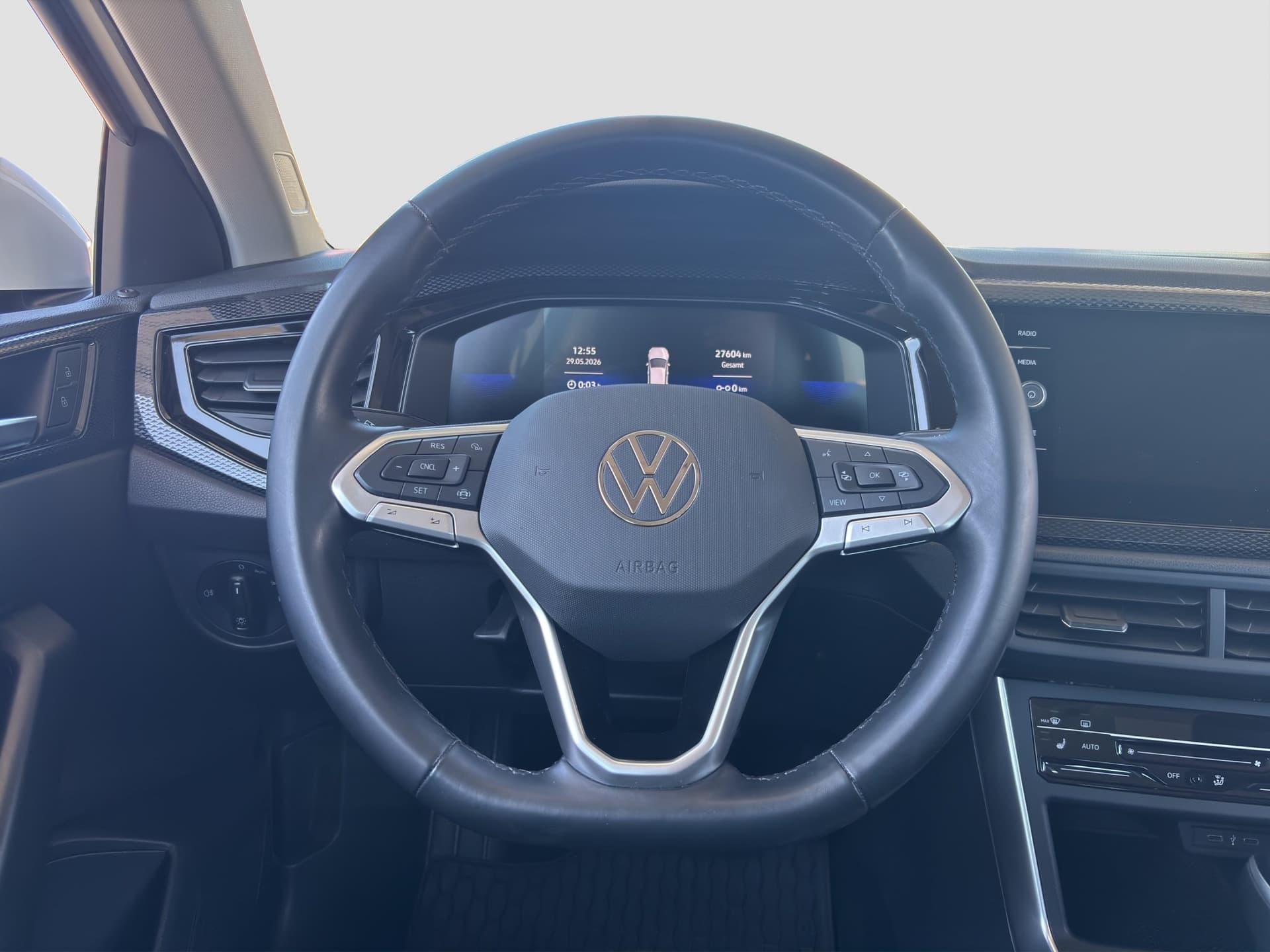 Volkswagen Taigo Life 1.0 TSI 110 PS Automatik Kamera App-Connect Bild 10