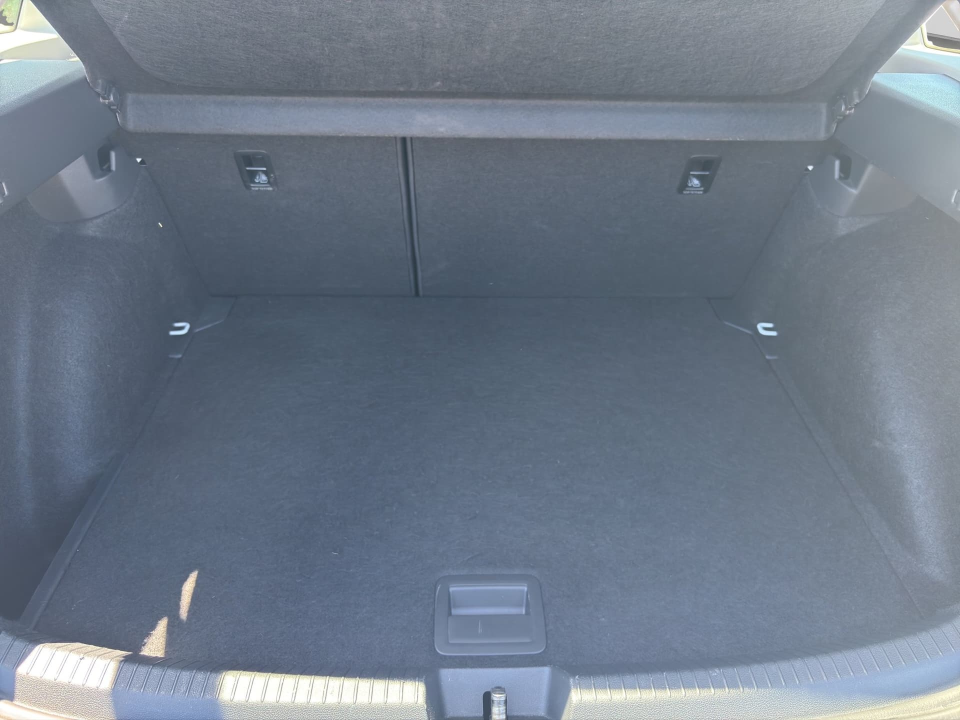 Volkswagen Taigo Life 1.0 TSI 110 PS Automatik Kamera App-Connect Bild 16