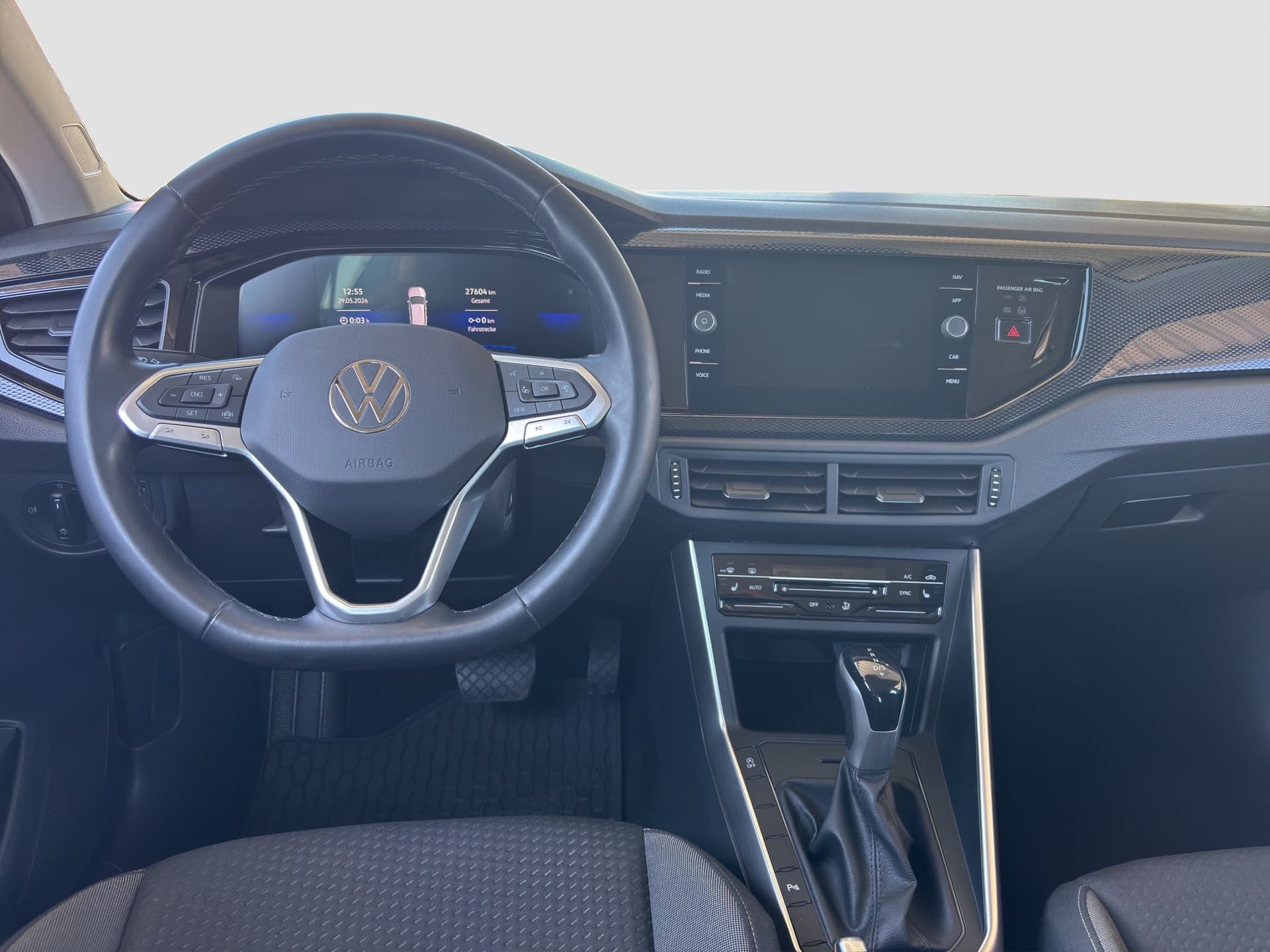 Volkswagen Taigo Life 1.0 TSI 110 PS Automatik Kamera App-Connect Bild 9
