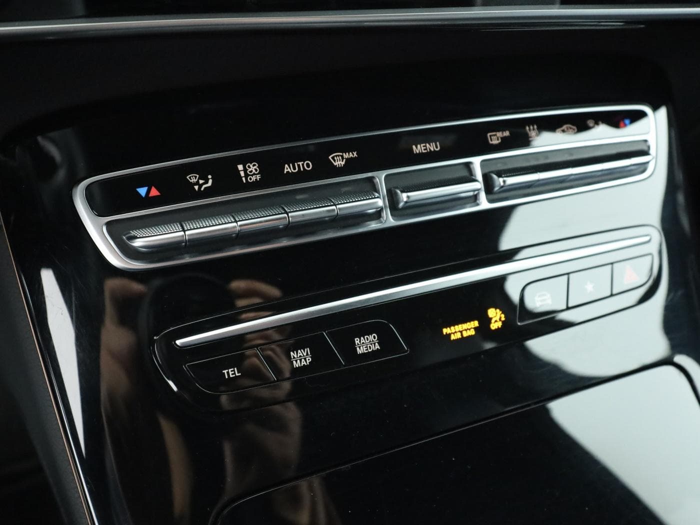 Mercedes-Benz EQC 400 4M Bild 14