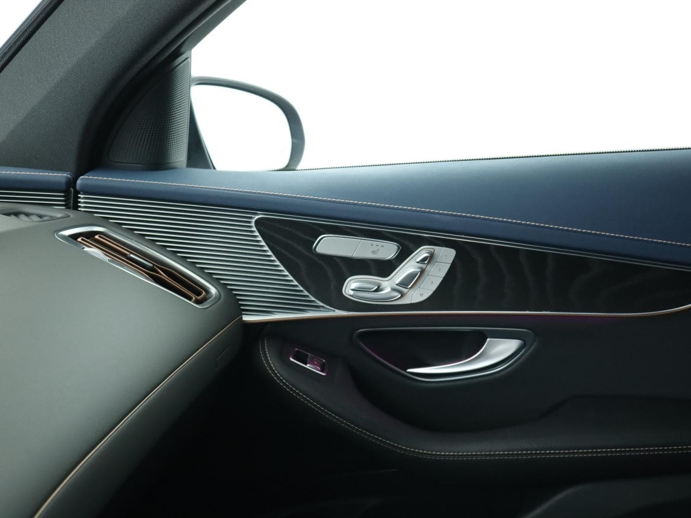 Mercedes-Benz EQC 400 4M Bild 16