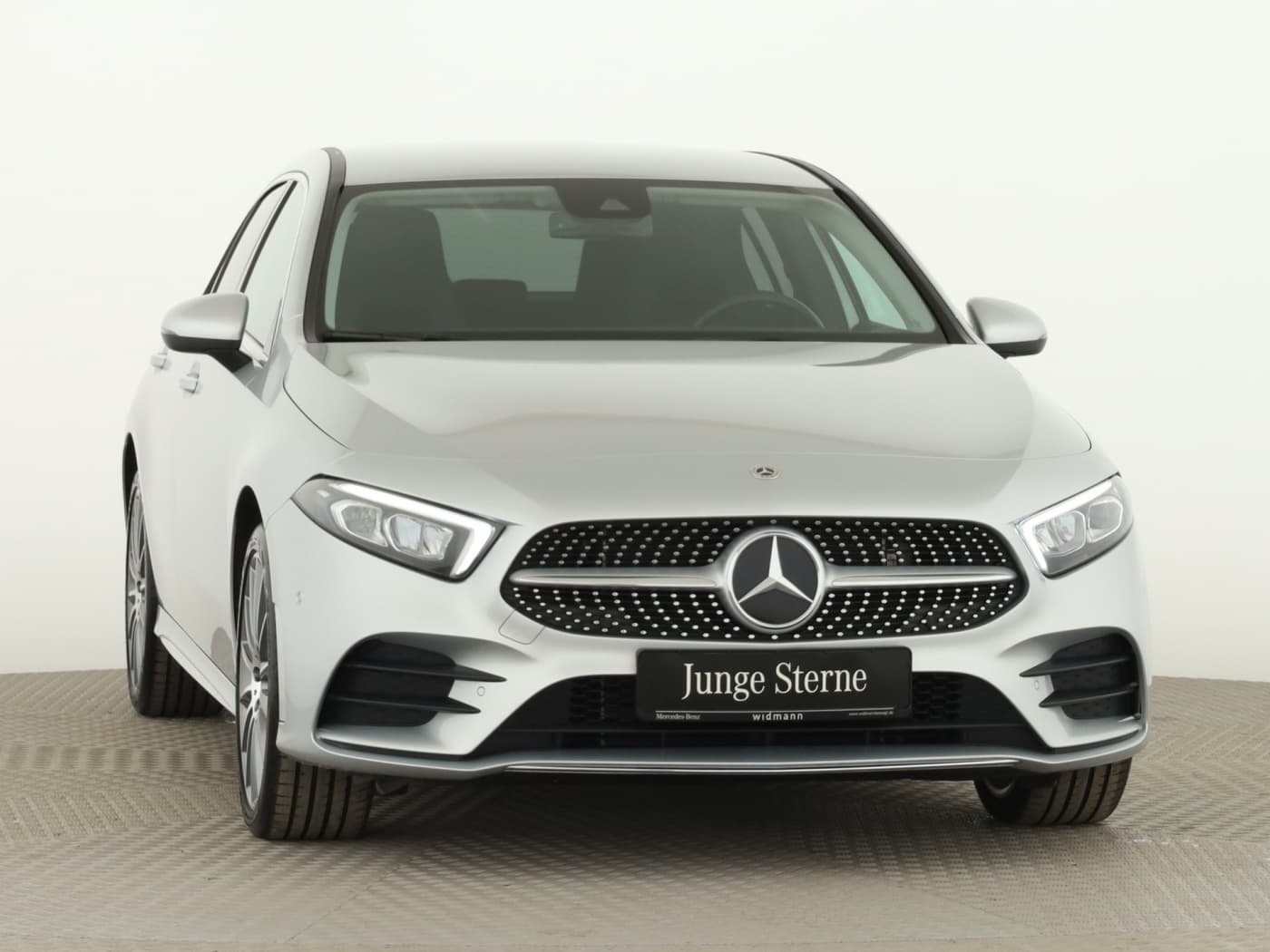 Mercedes-Benz A 250 e Bild 3