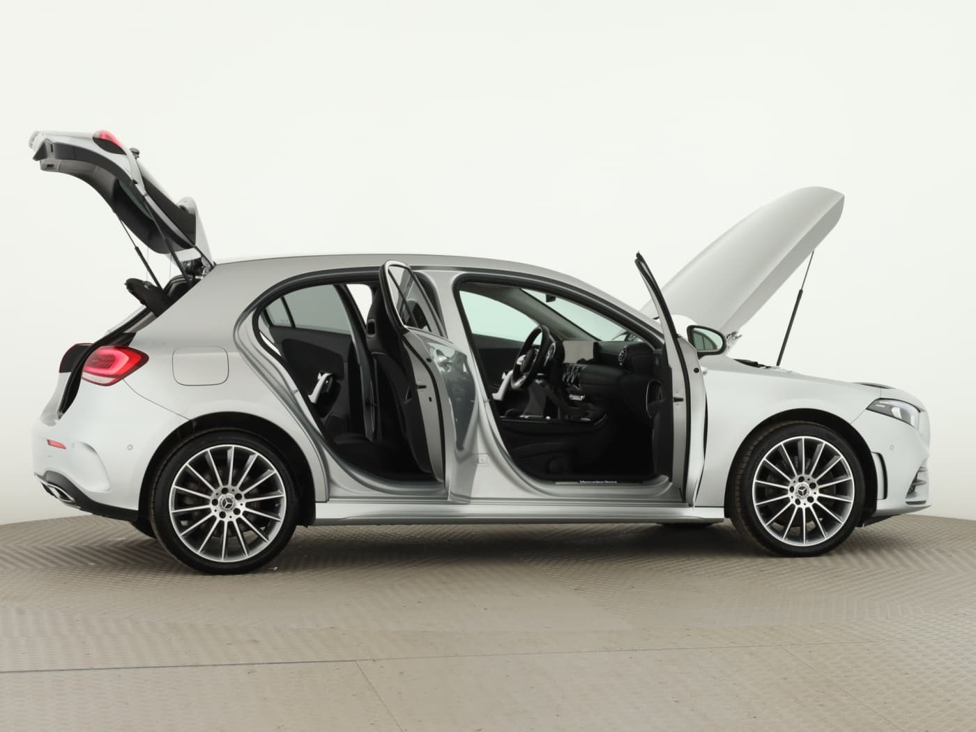 Mercedes-Benz A 250 e Bild 8