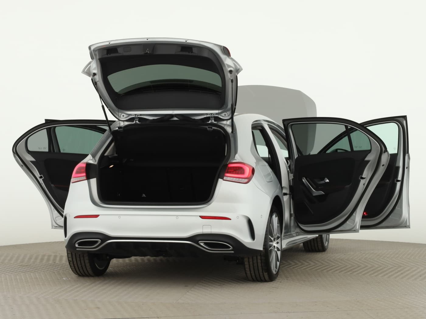 Mercedes-Benz A 250 e Bild 9