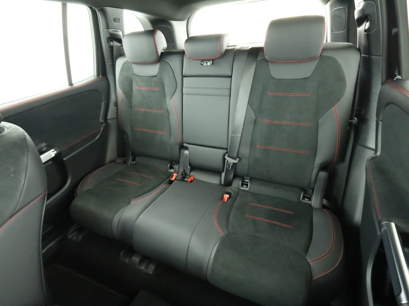 Mercedes-Benz GLB 220 d 4M Bild 18