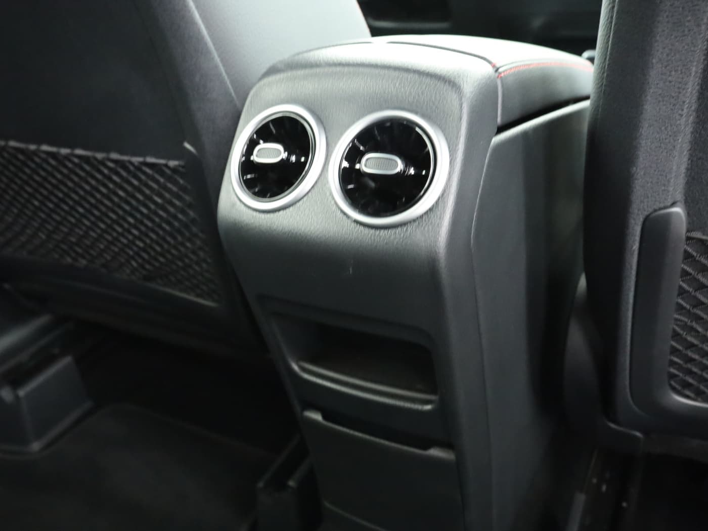 Mercedes-Benz GLB 220 d 4M Bild 23