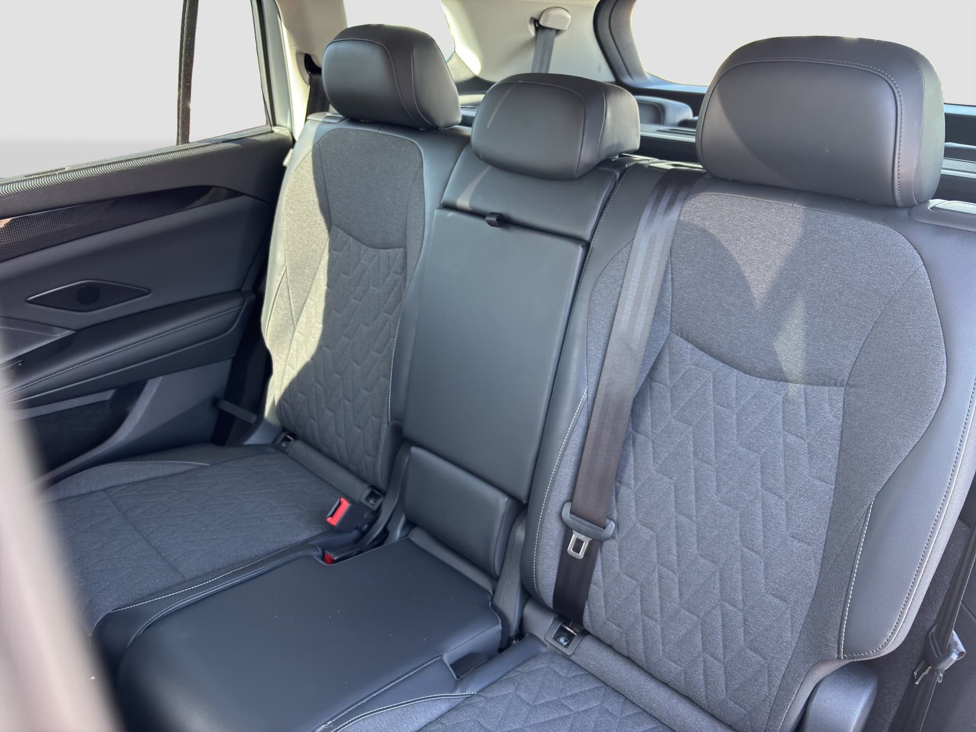 Volkswagen Tayron Life 2.0 TDI 193 PS 4-M AHK Kamera ACC Bild 14