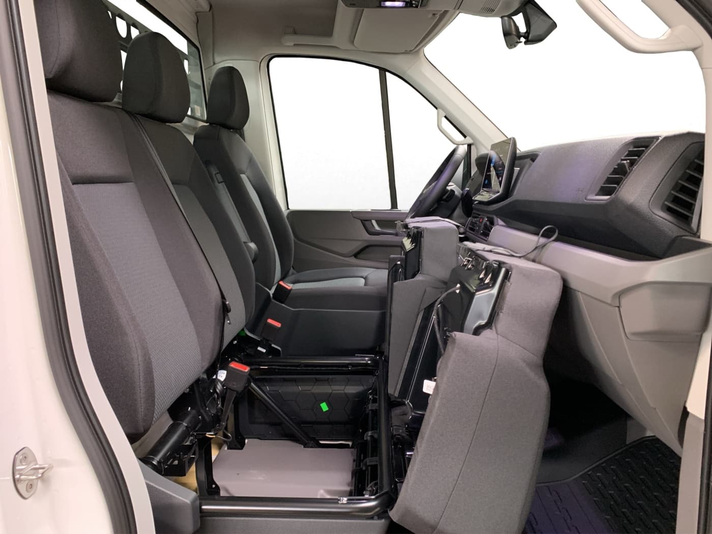 Volkswagen Crafter 35 2.0 TDI 103 kW Pritsche L2 FWD Bild 13