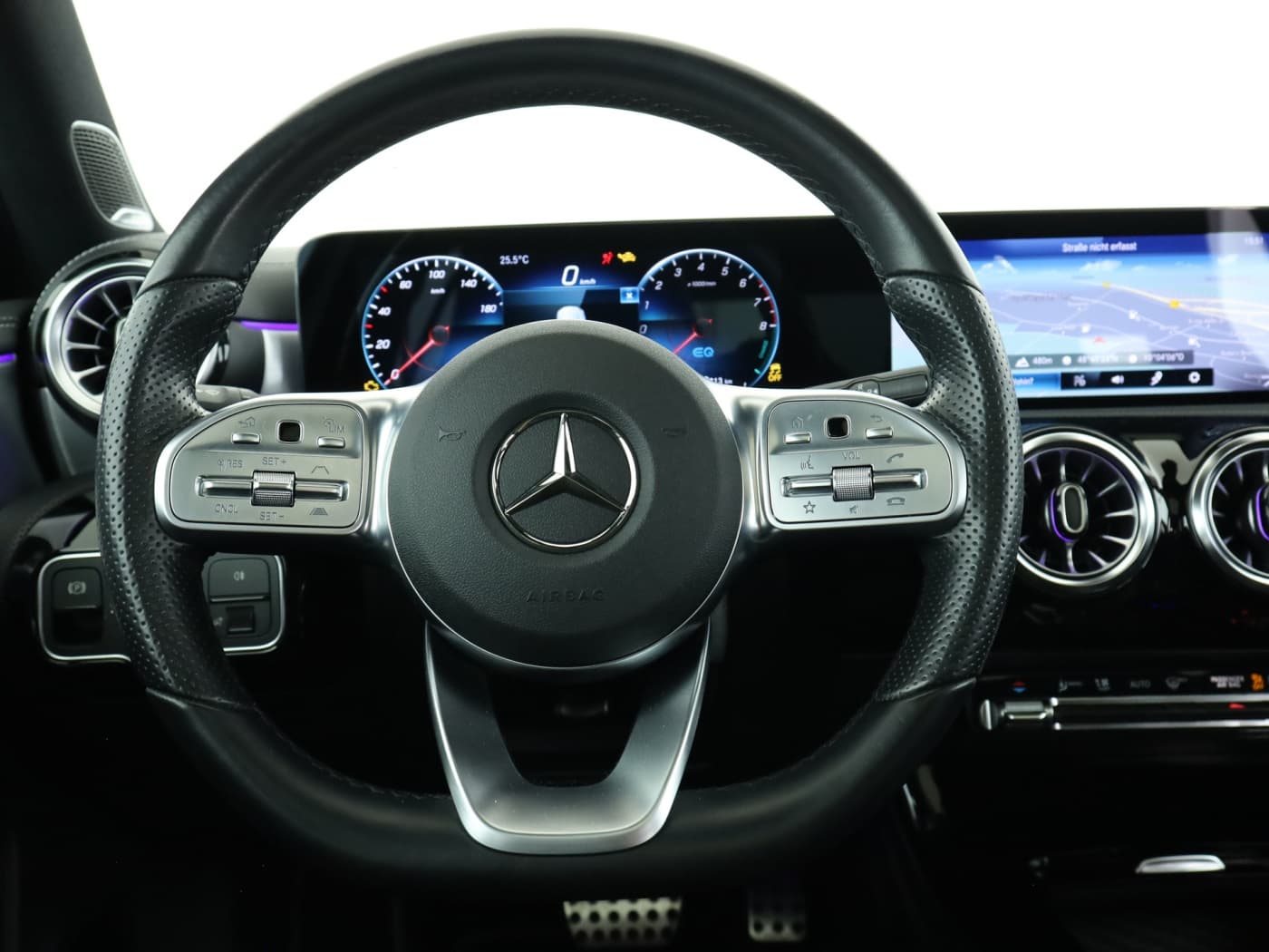 Mercedes-Benz A 250 e Bild 11