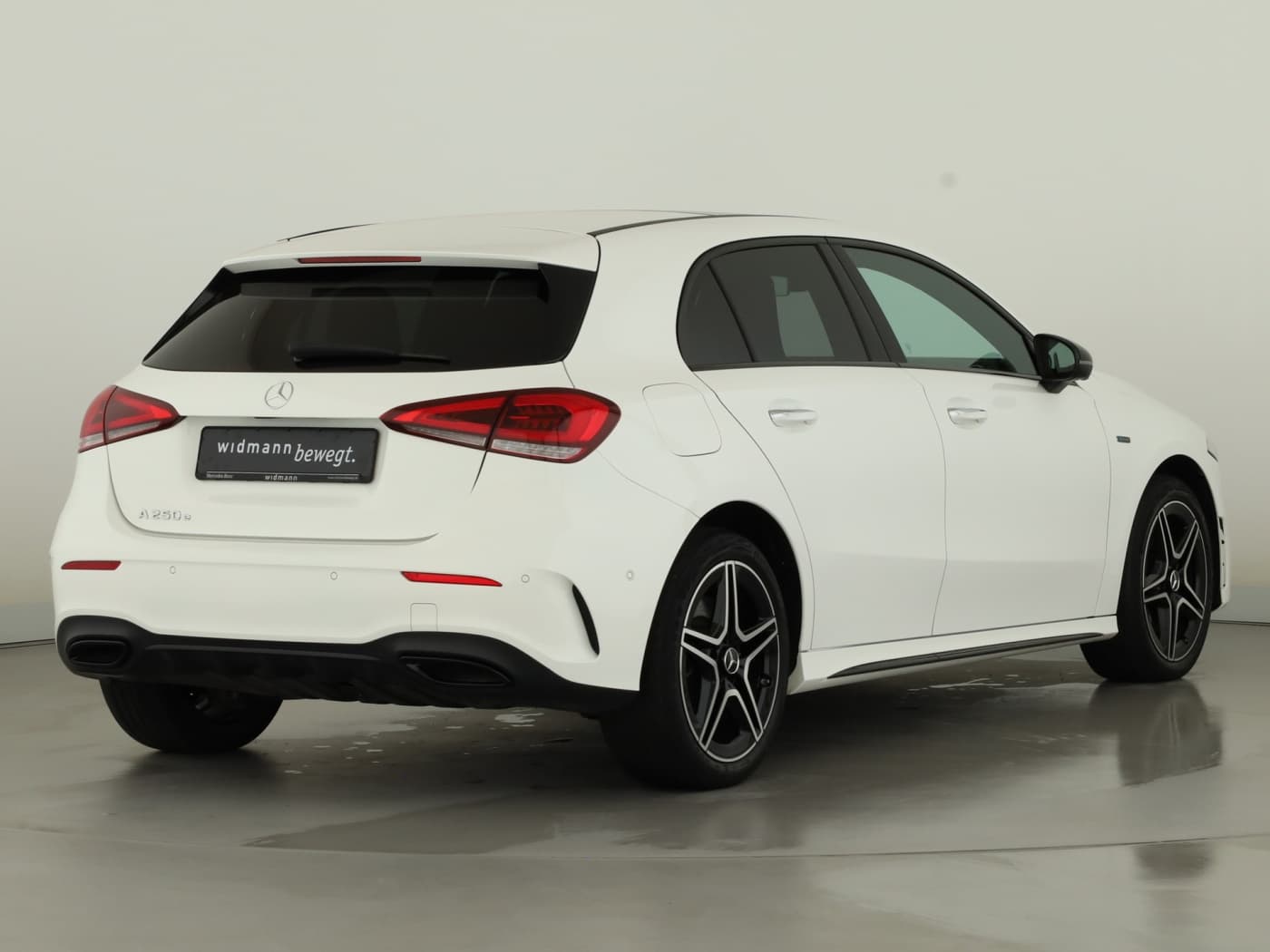 Mercedes-Benz A 250 e Bild 2