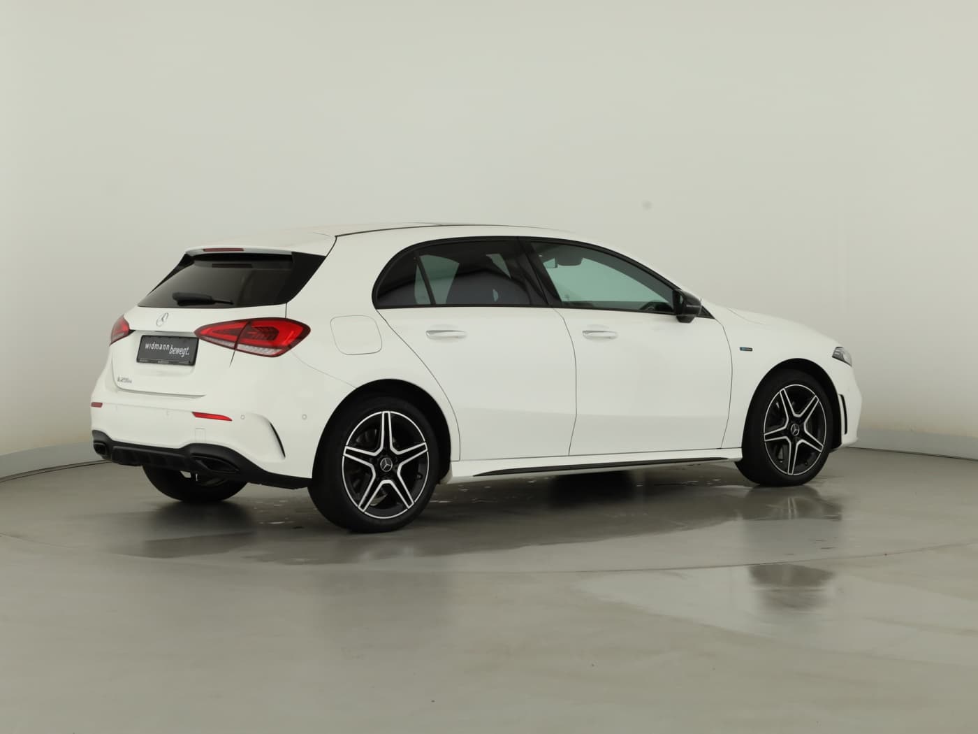 Mercedes-Benz A 250 e Bild 6