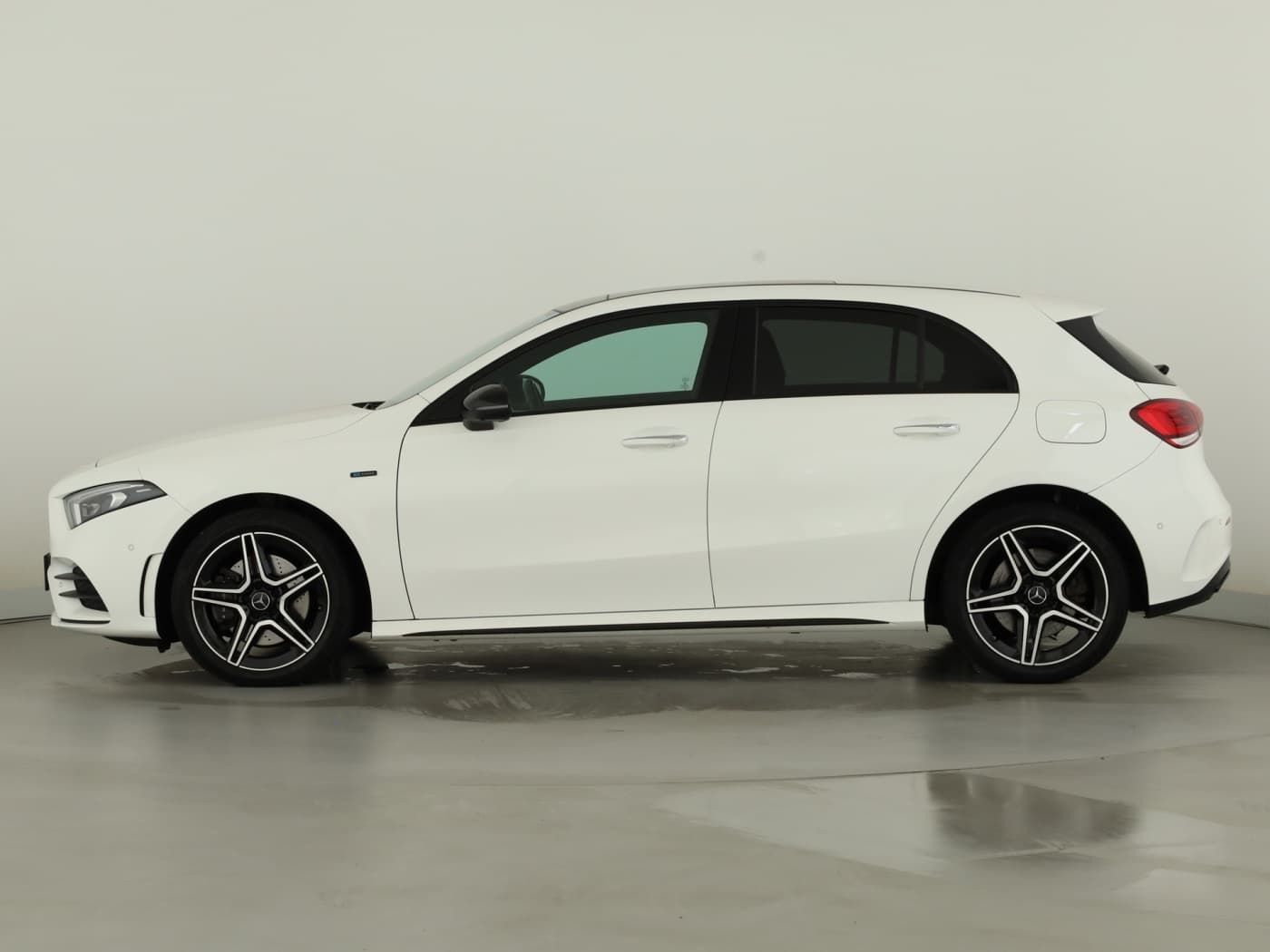 Mercedes-Benz A 250 e Bild 7