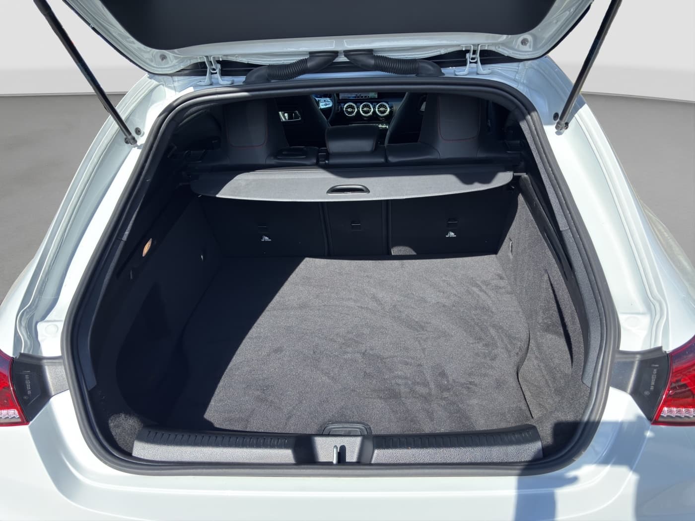 Mercedes-Benz CLA 250 e SB Bild 19