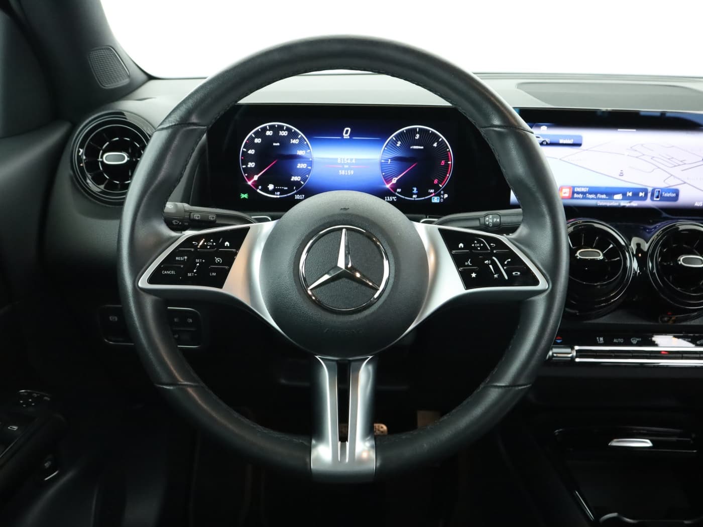 Mercedes-Benz GLB 200 d Bild 11