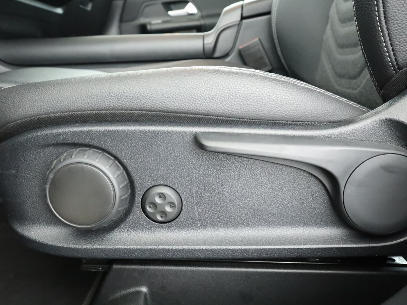 Mercedes-Benz GLB 200 d Bild 25