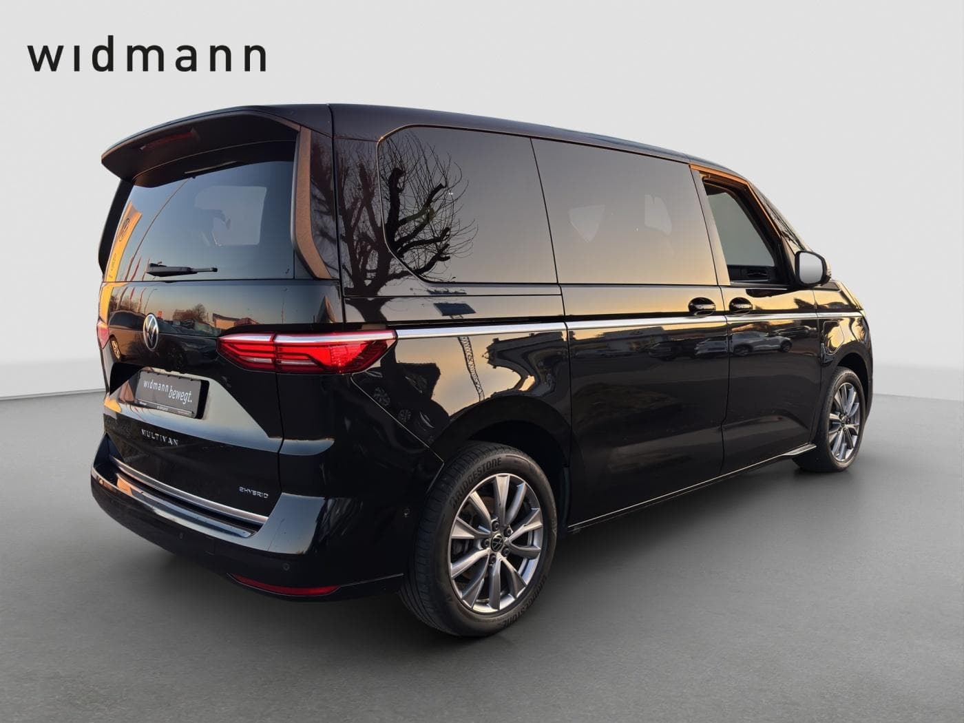 Volkswagen T7 Multivan 1.4 TSI eHybrid Style Bild 3
