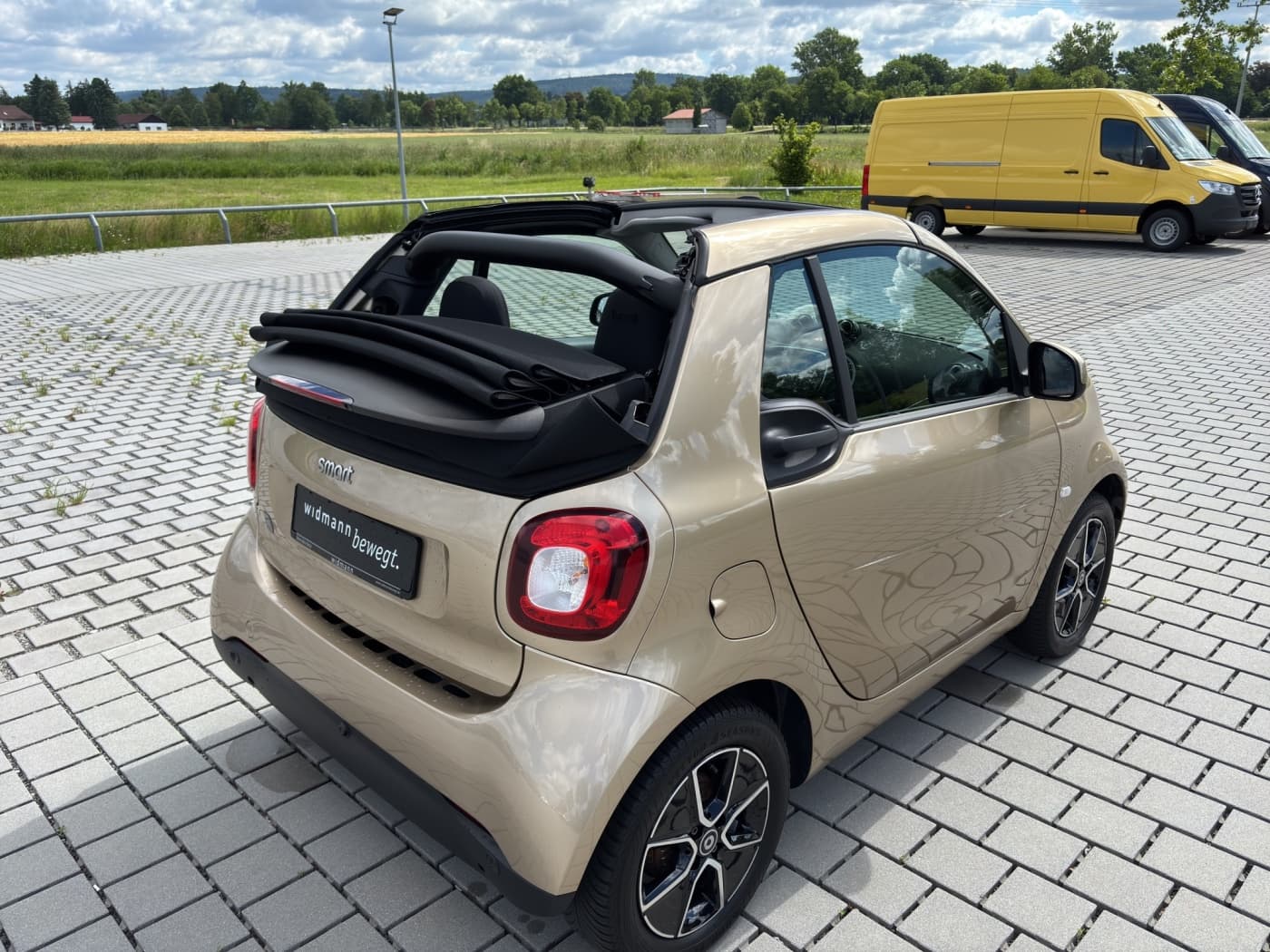 Smart fortwo EQ cabrio Bild 21